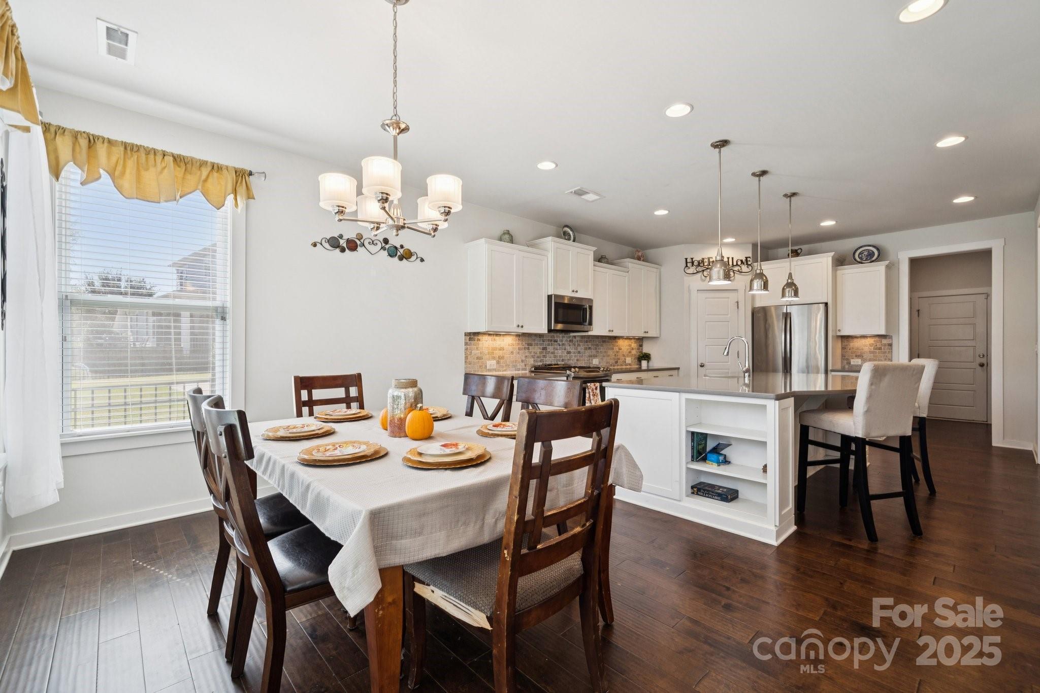 Clover, South Carolina, 29710, United States, 3 Bedrooms Bedrooms, ,2 BathroomsBathrooms,Residential,For Sale,1965516