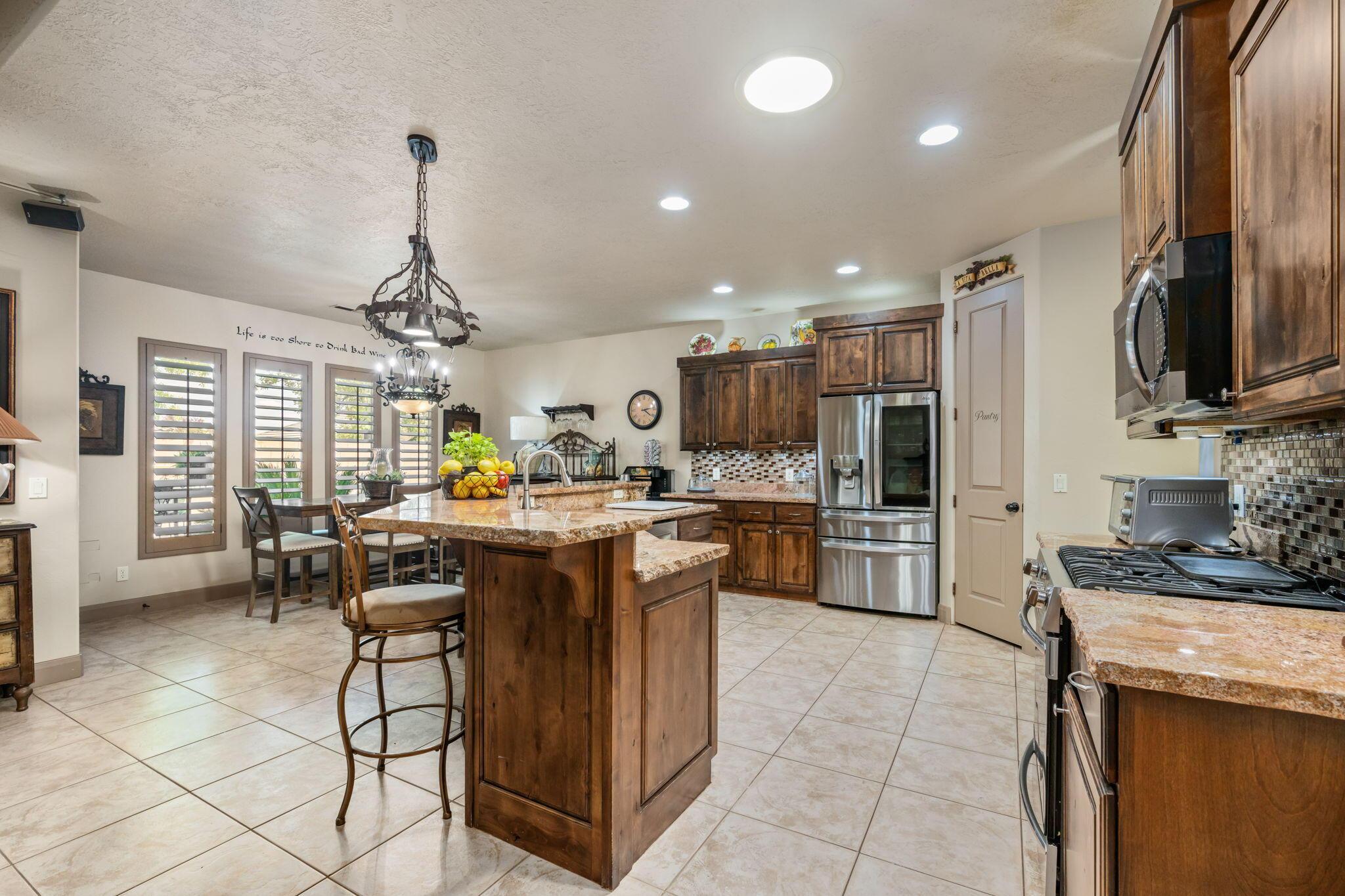 St George, Utah, 84790, United States, 4 Bedrooms Bedrooms, ,3 BathroomsBathrooms,Residential,For Sale,1931400