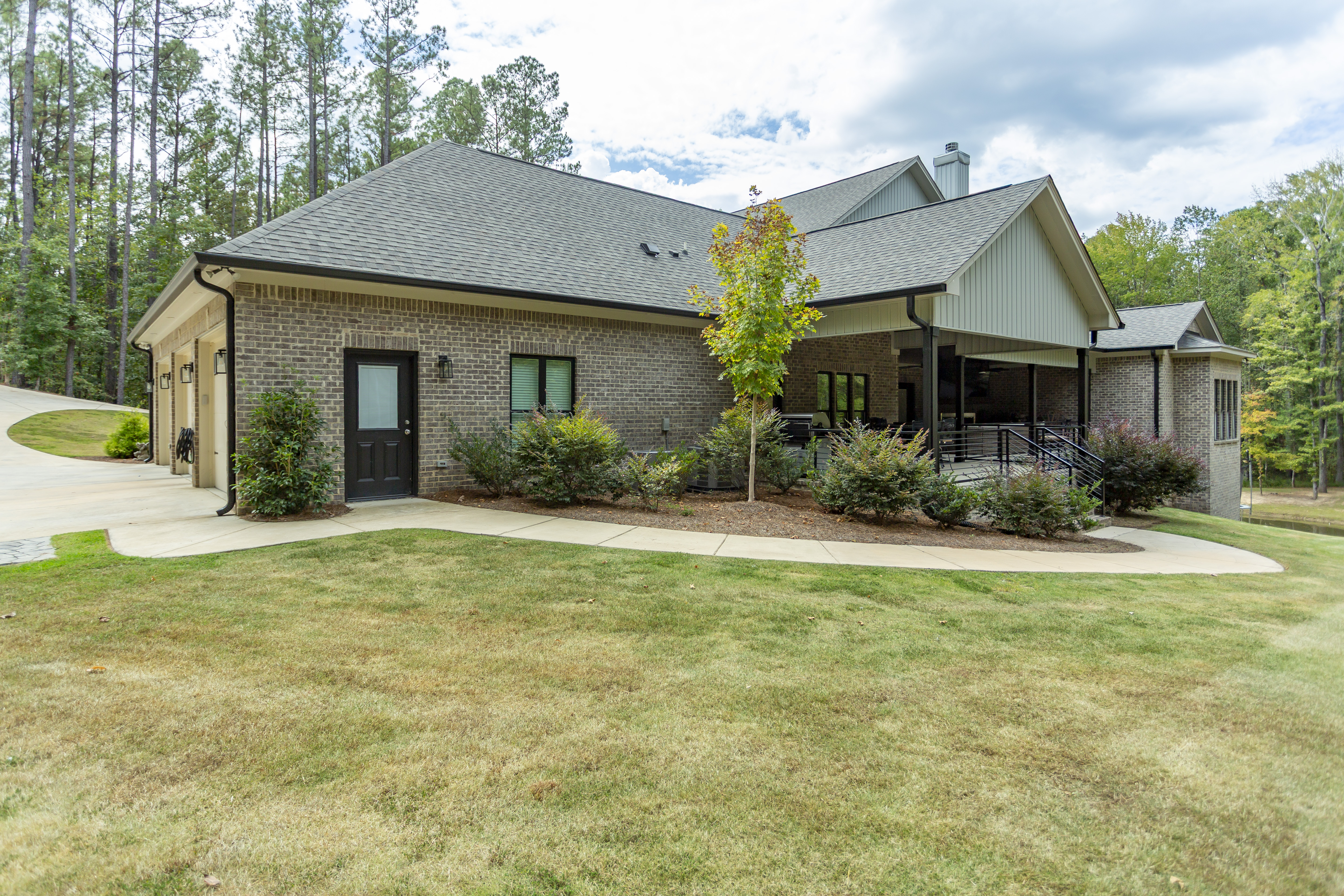 Helena, Alabama, 35080, United States, 5 Bedrooms Bedrooms, ,5 BathroomsBathrooms,Residential,For Sale,1979427