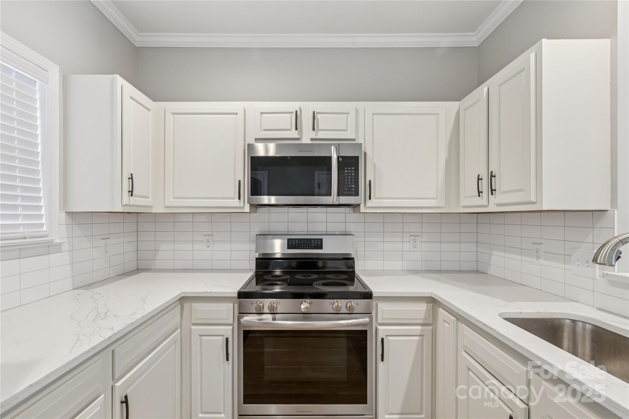 Charlotte, North Carolina, 28204, United States, 2 Bedrooms Bedrooms, ,3 BathroomsBathrooms,Residential,For Sale,1917401