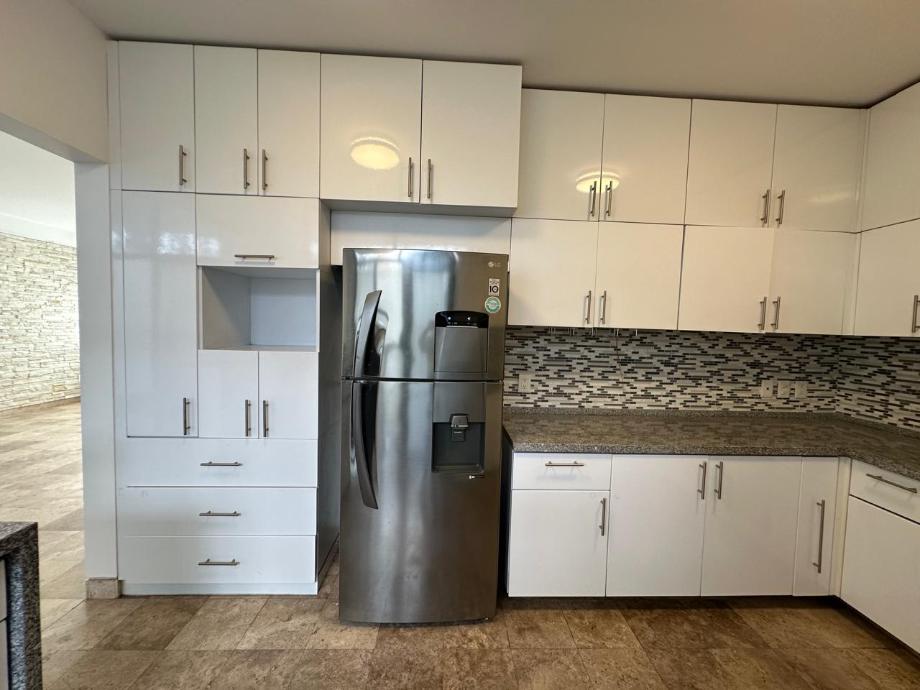 Metepec, Estado de méxico, 52148, Mexico, 3 Bedrooms Bedrooms, ,4 BathroomsBathrooms,Residential,For Sale,1996841