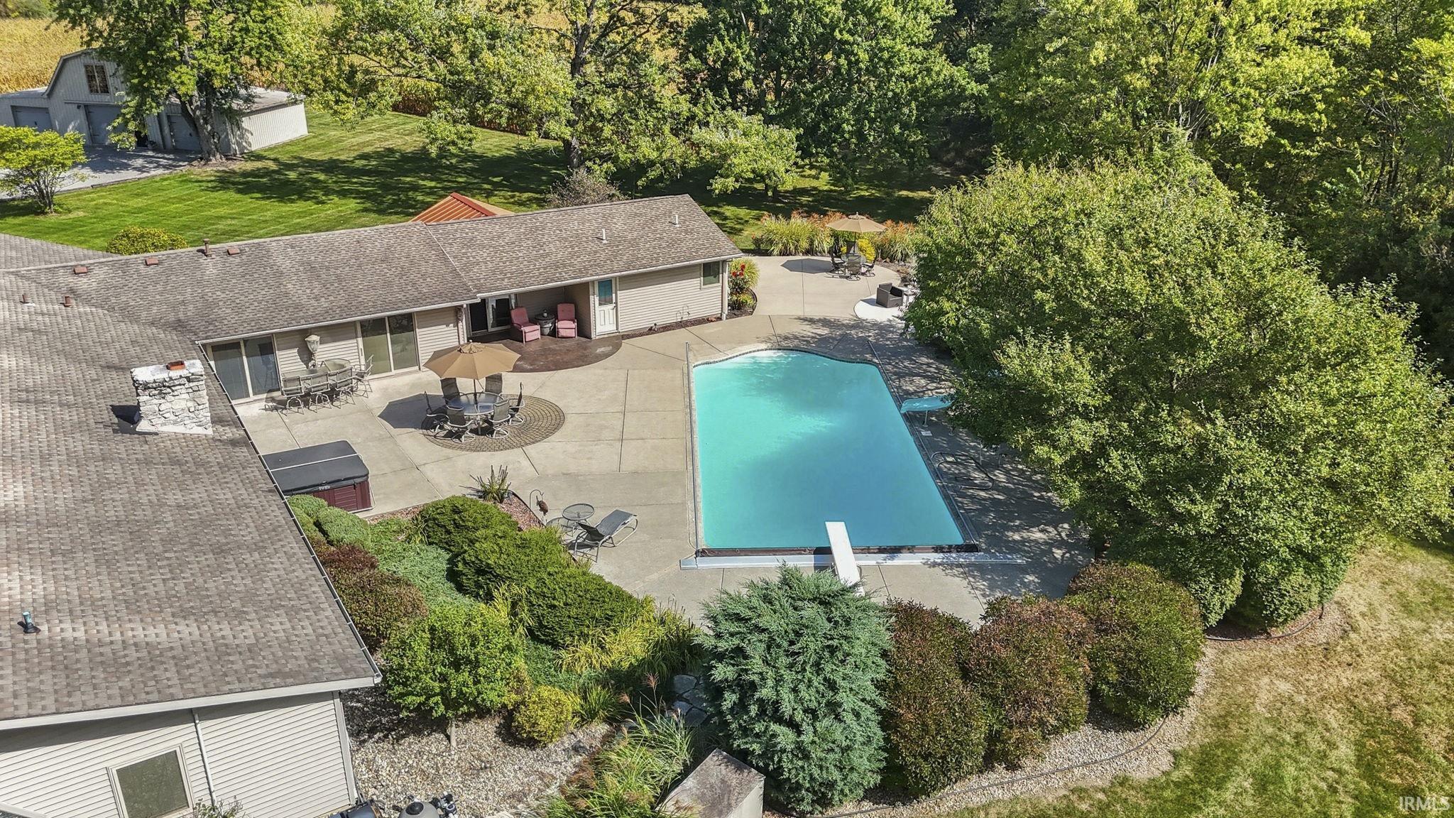 Auburn, Indiana, 46706-9510, United States, 4 Bedrooms Bedrooms, ,5 BathroomsBathrooms,Residential,For Sale,1984522