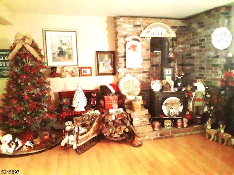 Hopatcong, New Jersey, 07821, United States, 3 Bedrooms Bedrooms, ,3 BathroomsBathrooms,Residential,For Sale,1812761