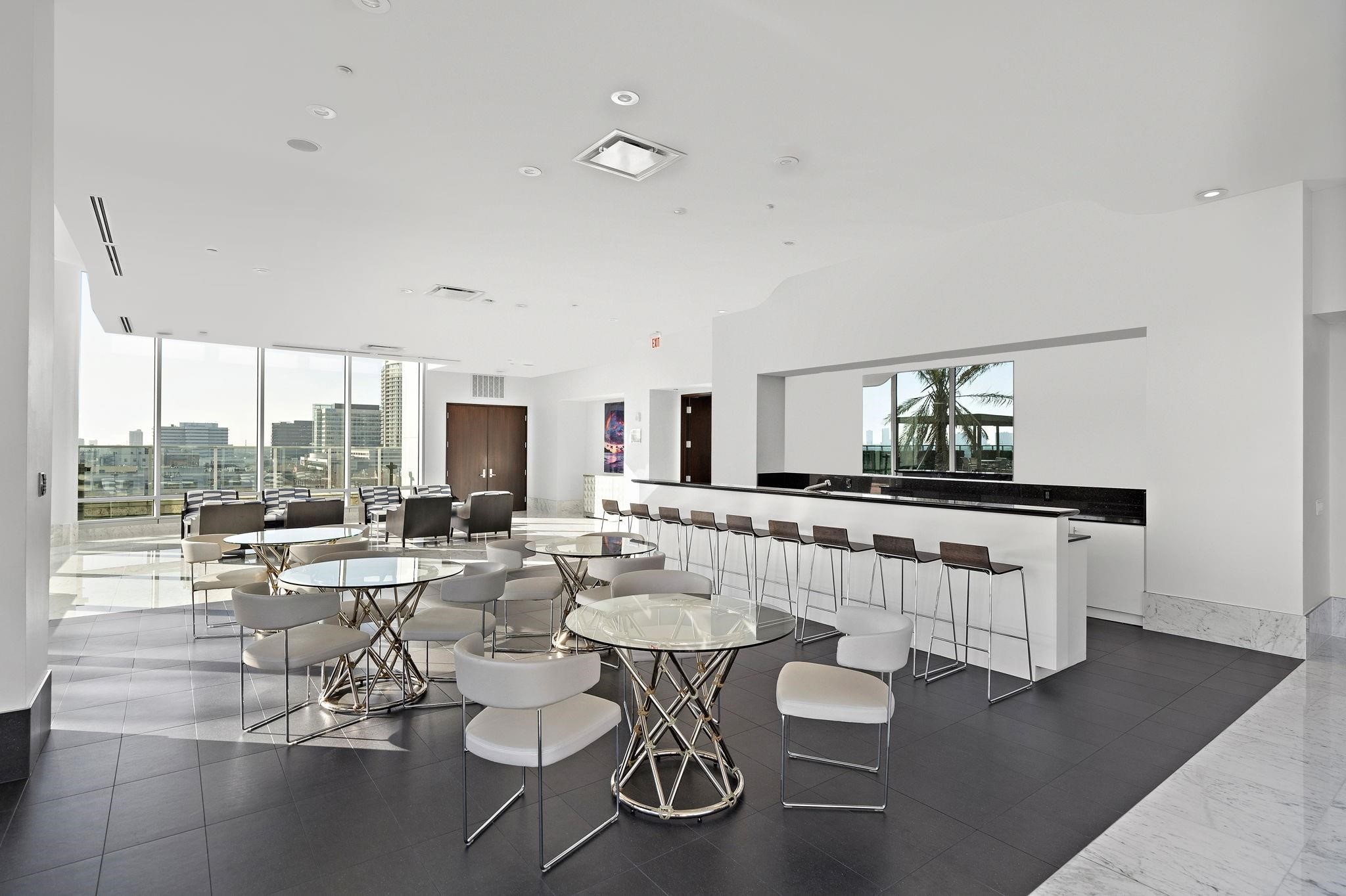  2727 Kirby Drive #16C - 物件實景