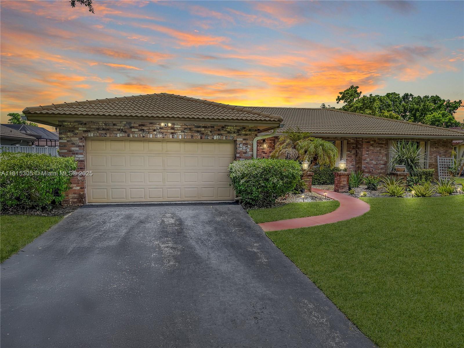 Coral Springs, Florida, 33071, United States, 3 Bedrooms Bedrooms, ,2 BathroomsBathrooms,Residential,For Sale,1857646
