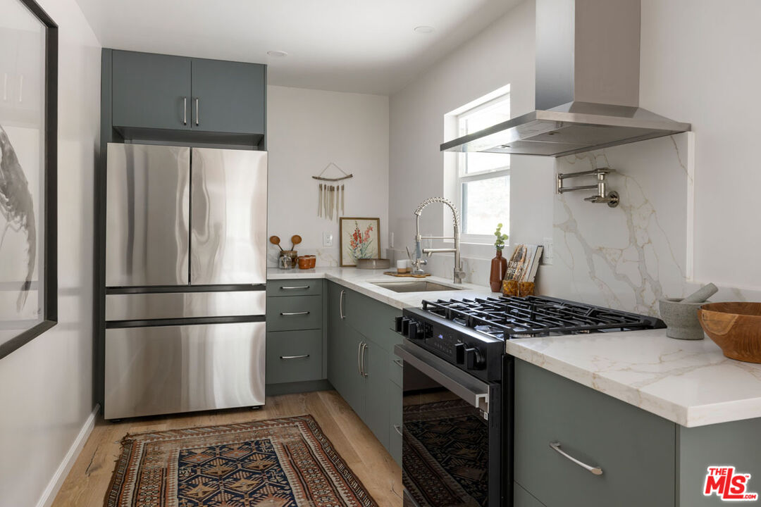 Los Angeles, California, 90065, United States, 3 Bedrooms Bedrooms, ,2 BathroomsBathrooms,Residential,For Sale,1987634