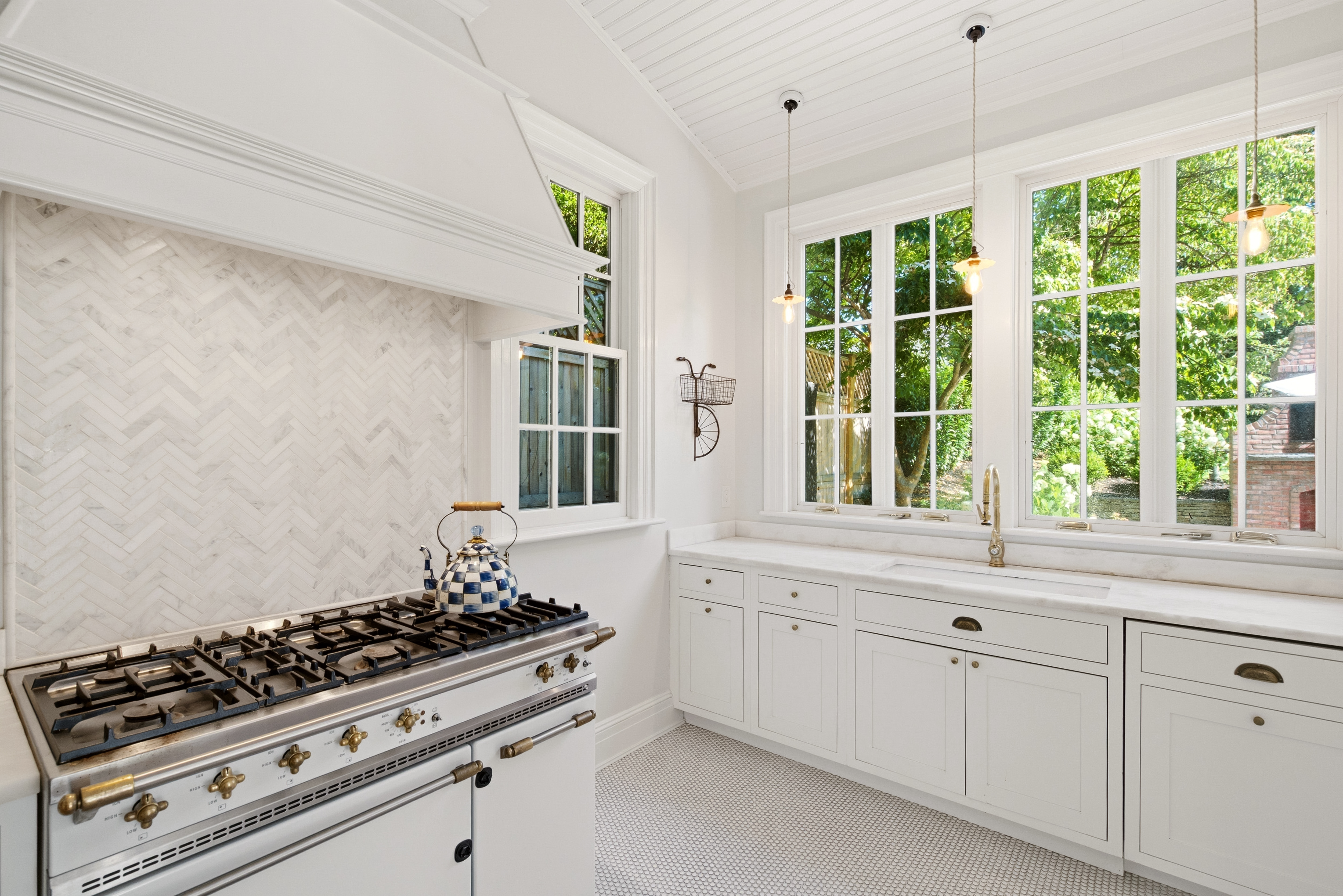  68 Fairview Street, Huntington, NY 11743 - 物件實景