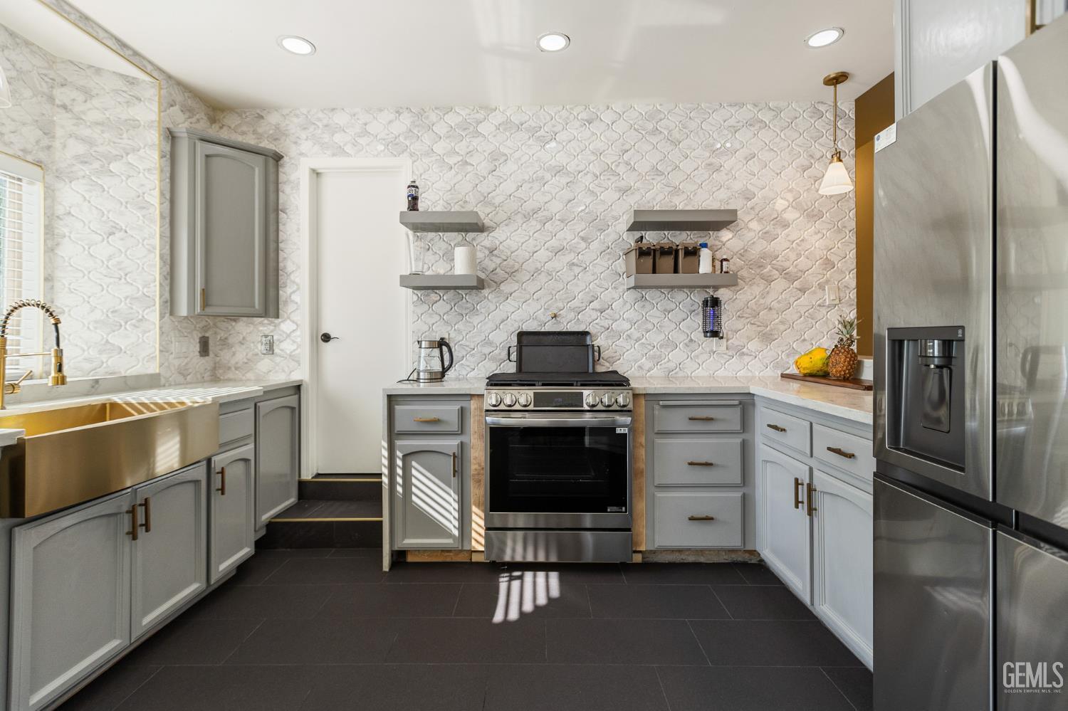 Lindsay, California, 93274, United States, 3 Bedrooms Bedrooms, ,2 BathroomsBathrooms,Residential,For Sale,2013537