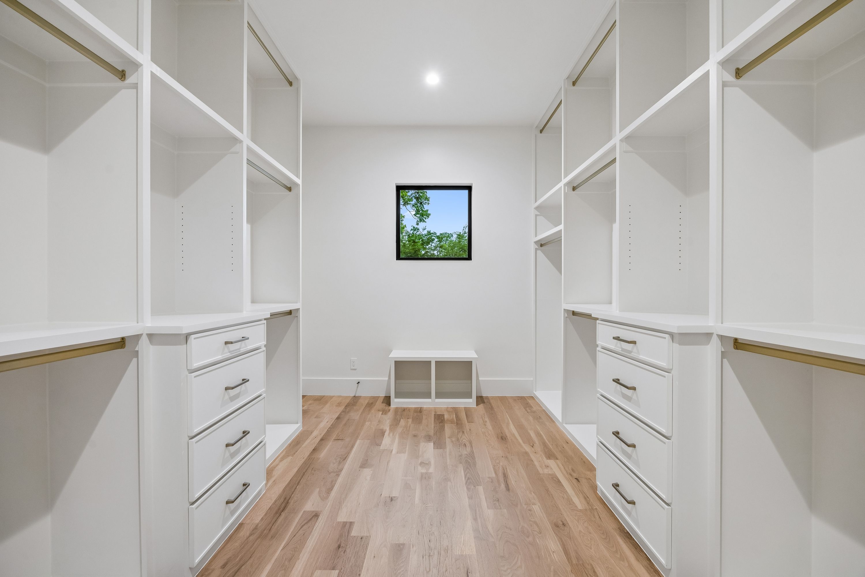  Luxurious East Dallas Home by Birchwood Custom Homes with Modern Elegance - 物件實景