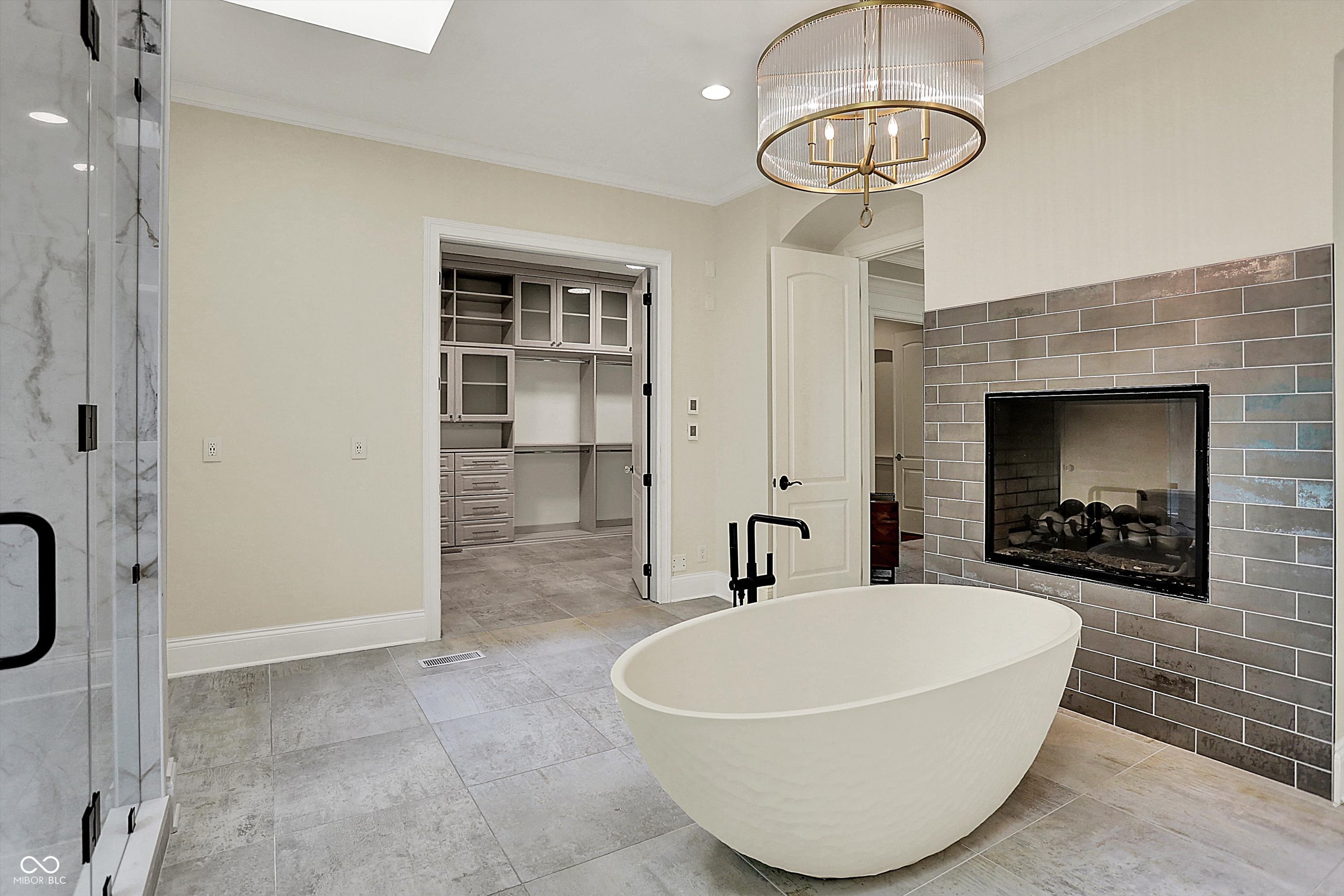 Noblesville, Indiana, 46062, United States, 6 Bedrooms Bedrooms, ,9 BathroomsBathrooms,Residential,For Sale,1979033