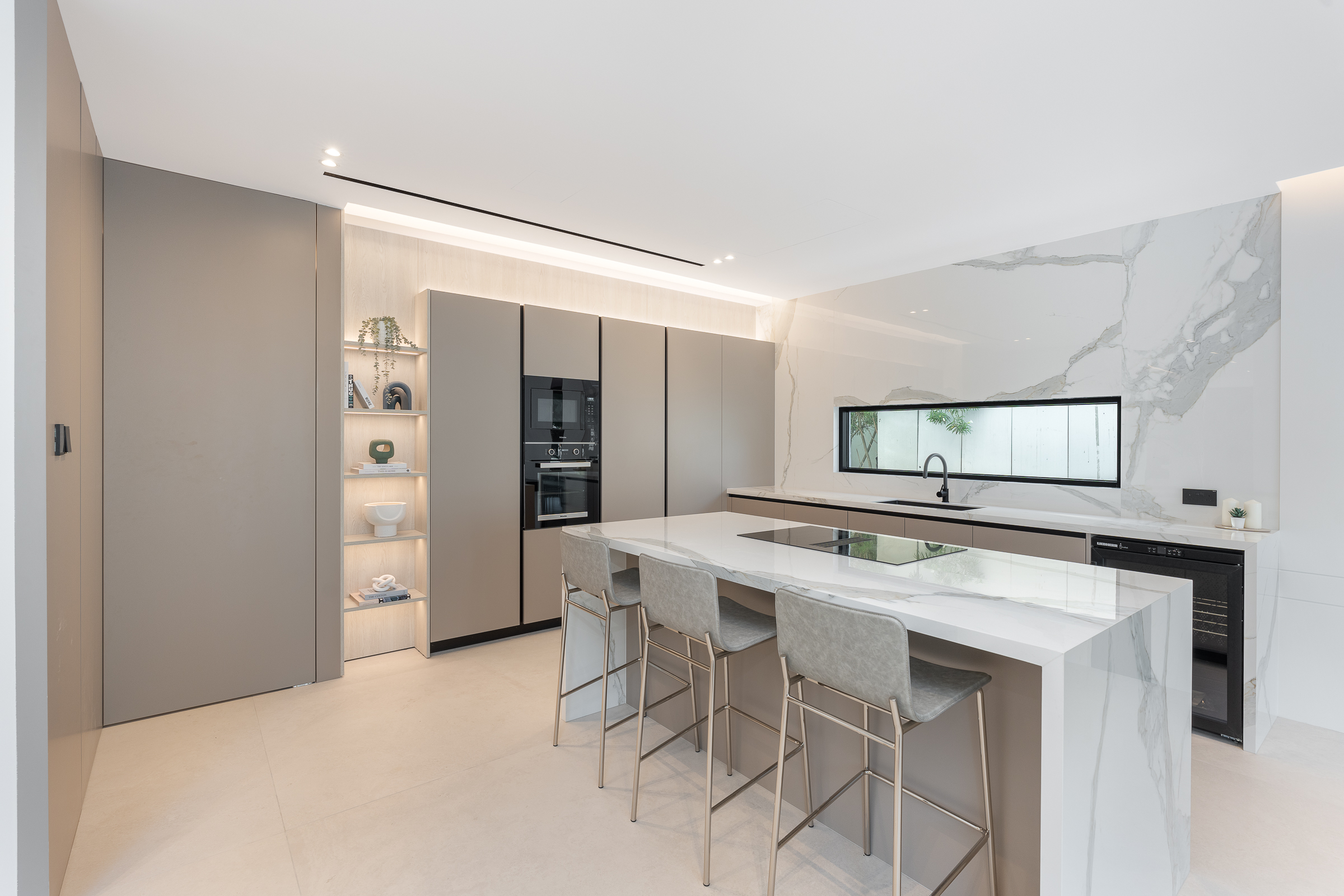  Exquisite Fully Furnished Lakefront Villa in Jumeirah Islands - 物件實景