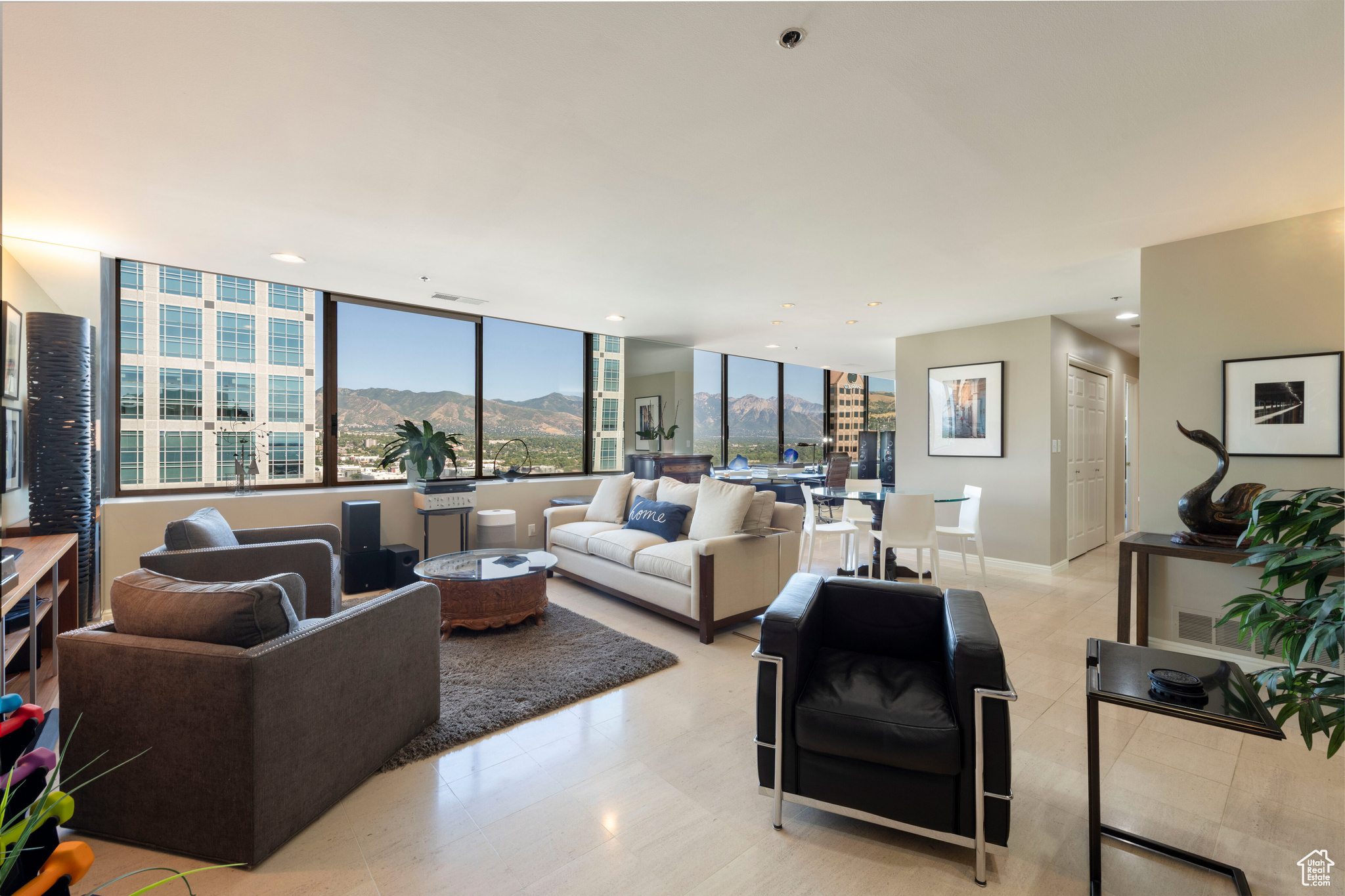 Salt Lake City, Utah, 84101, United States, 2 Bedrooms Bedrooms, ,1 BathroomBathrooms,Residential,For Sale,1897023