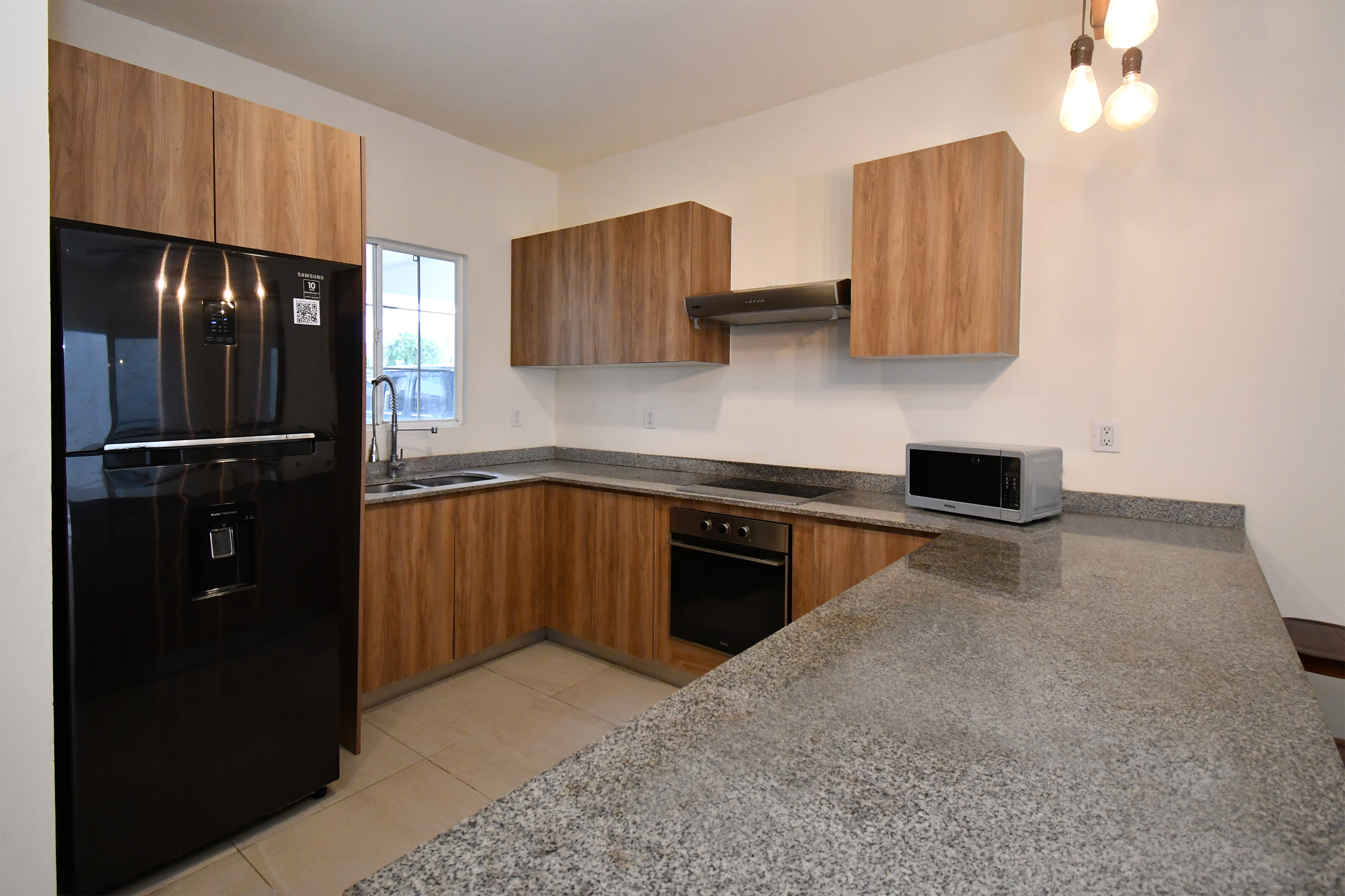  Modern Three-Bedroom Home in Selvanova Coto 3B - 物件實景