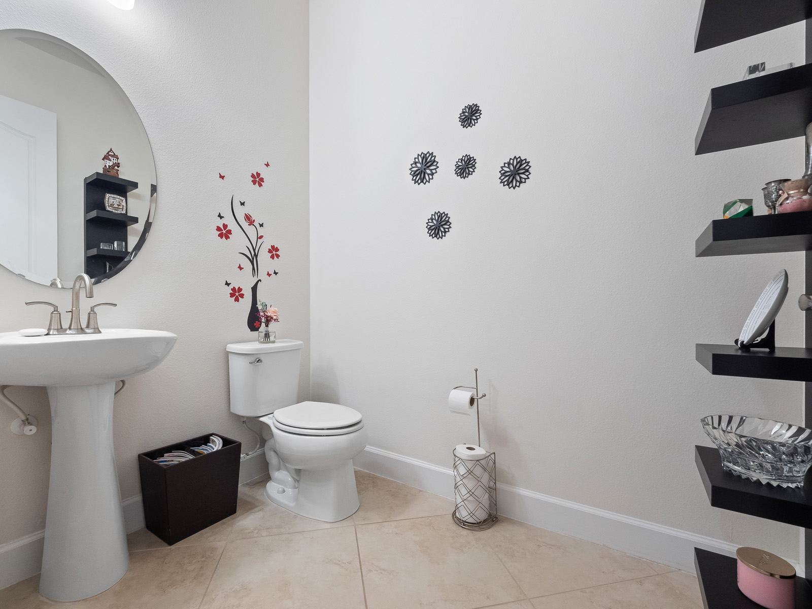 Winter Garden, Florida, 34787, United States, 5 Bedrooms Bedrooms, ,4 BathroomsBathrooms,Residential,For Sale,1980147