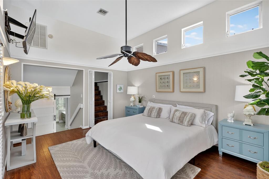 Longboat Key, Florida, 34228, United States, 3 Bedrooms Bedrooms, ,2 BathroomsBathrooms,Residential,For Sale,1990986