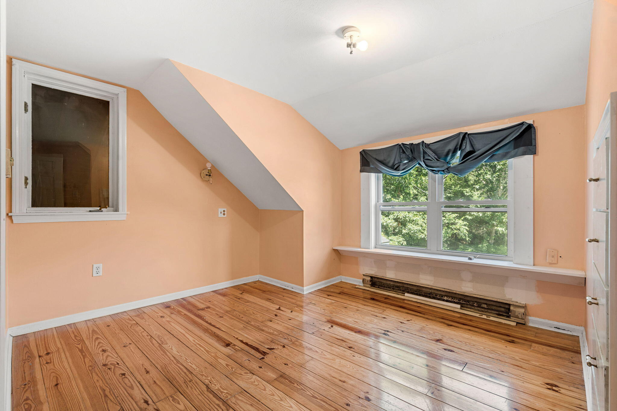 Biddeford, Maine, 04005, United States, ,4 BathroomsBathrooms,Residential,For Sale,1882407