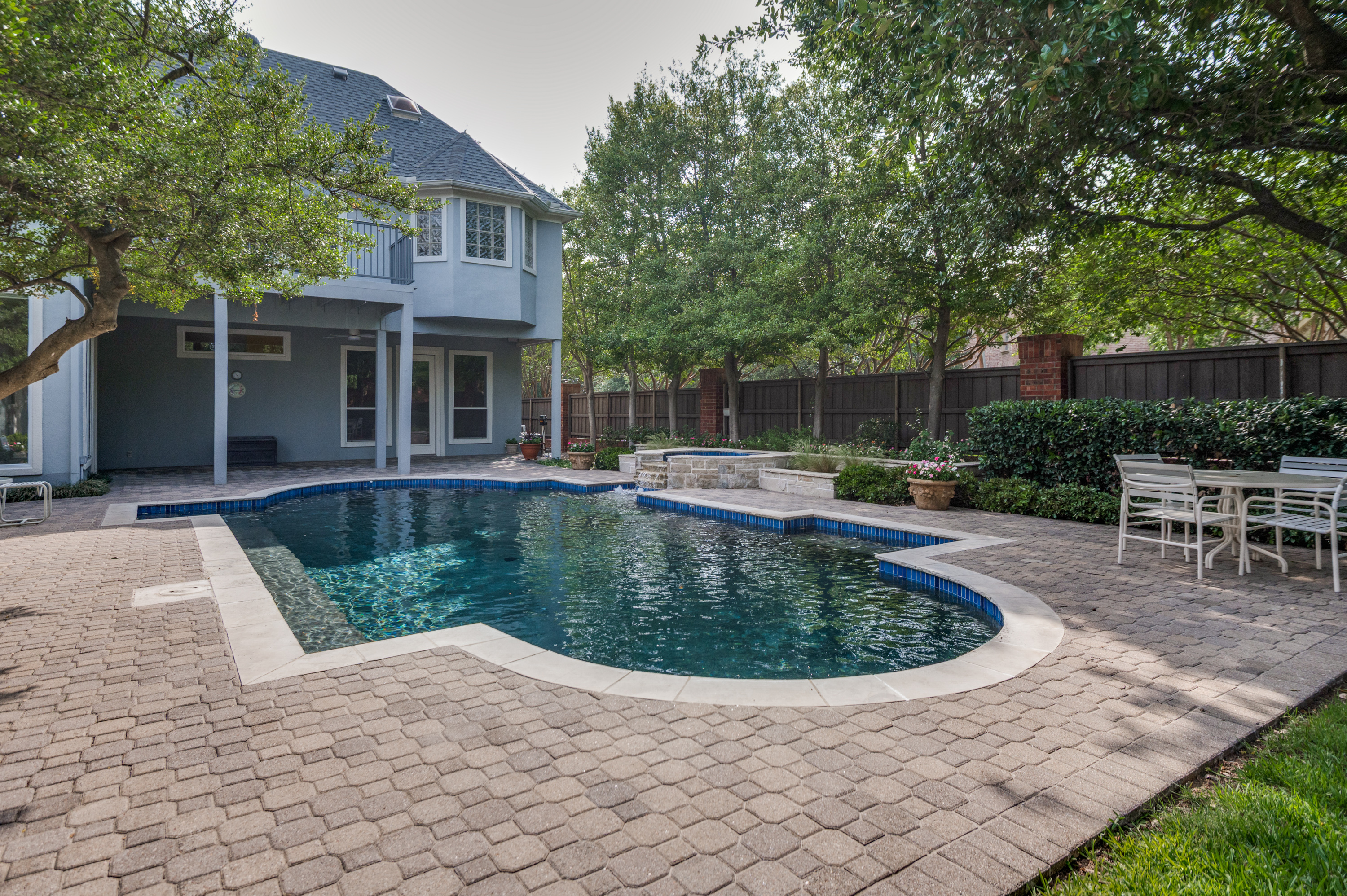  Excellent Opportunity on Edith Court in Midway Hollow - 物件實景
