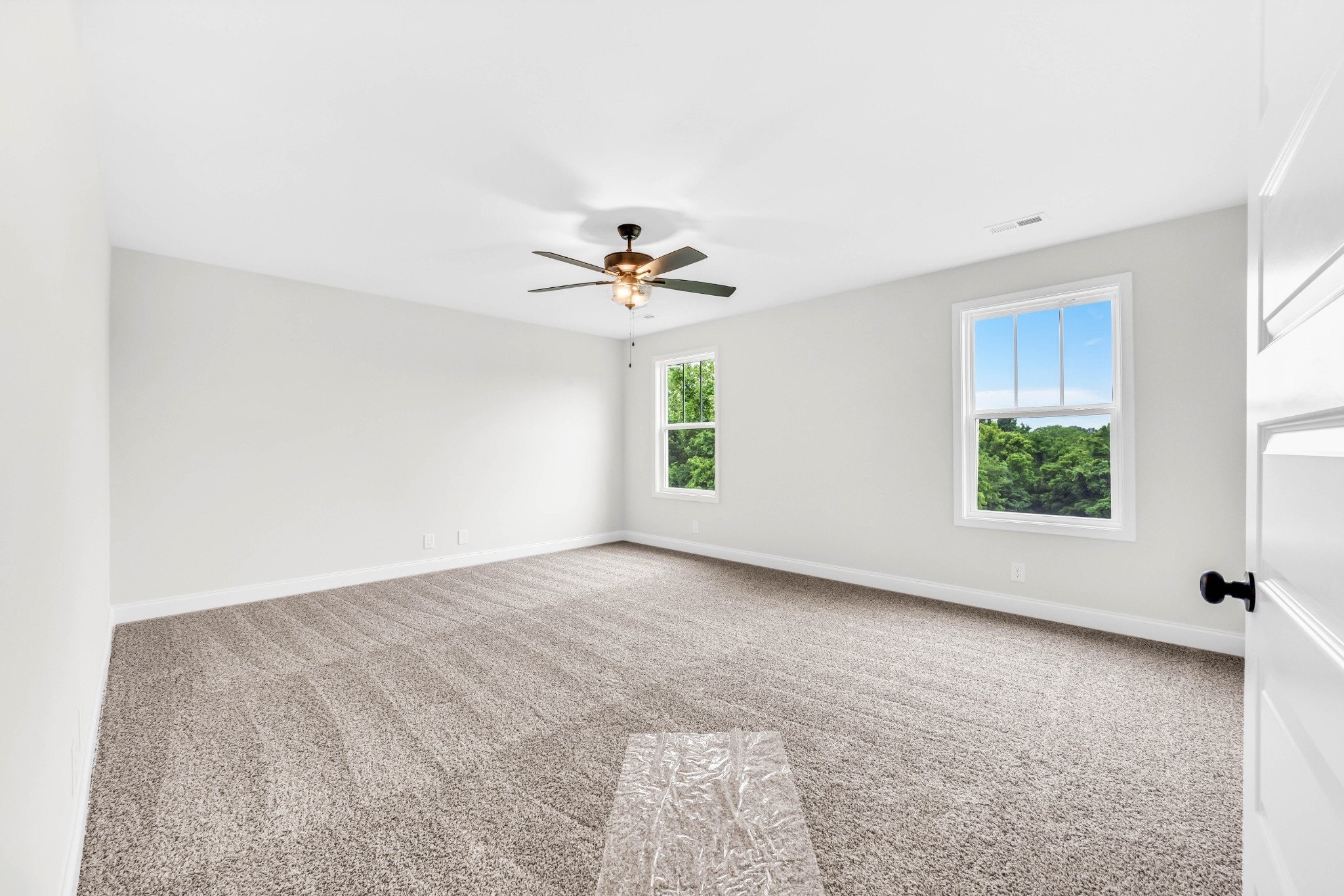 Clarksville, Tennessee, 37040, United States, 4 Bedrooms Bedrooms, ,3 BathroomsBathrooms,Residential,For Sale,1974030