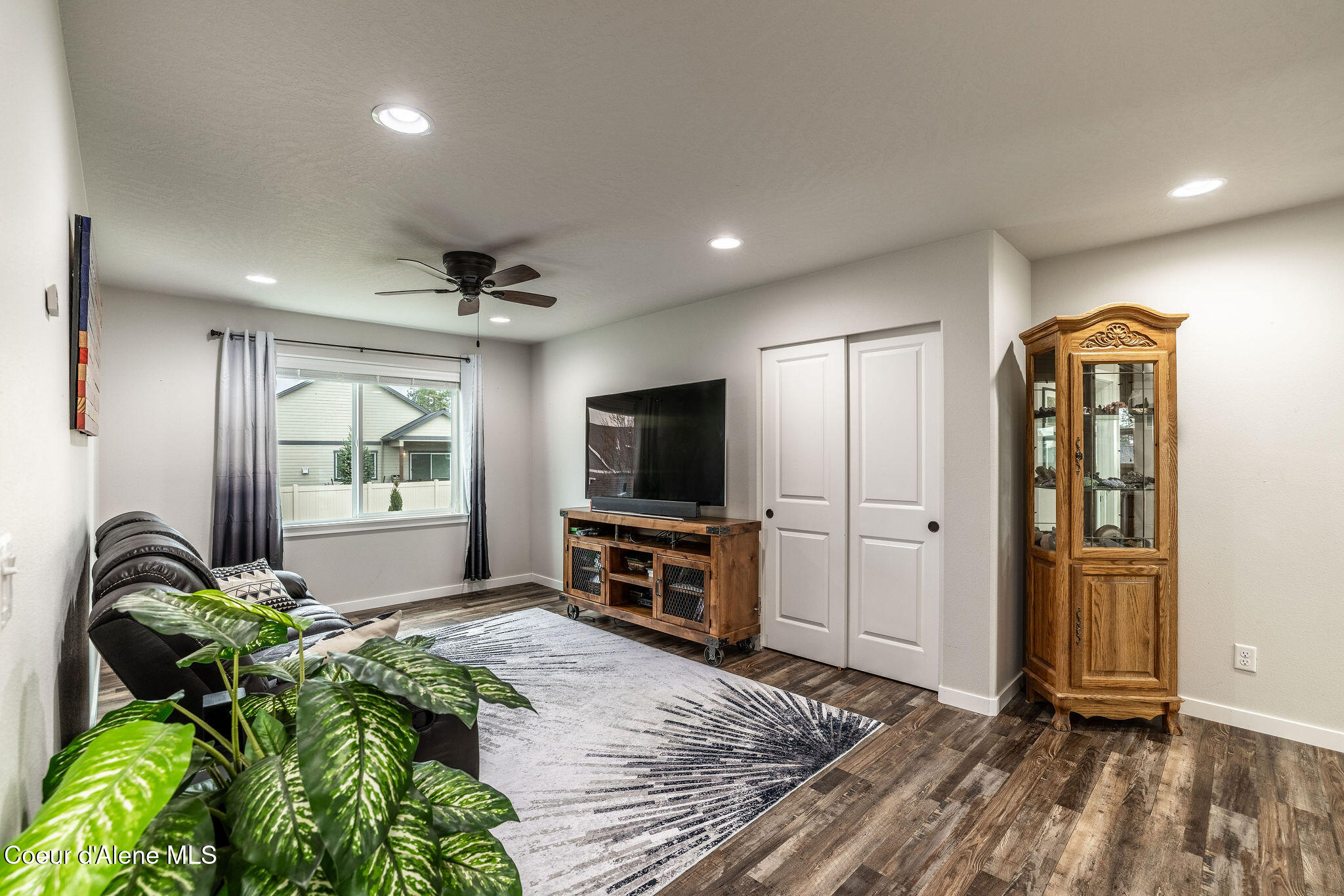 Coeur D'alene, Idaho, 83815, United States, 5 Bedrooms Bedrooms, ,4 BathroomsBathrooms,Residential,For Sale,1754735