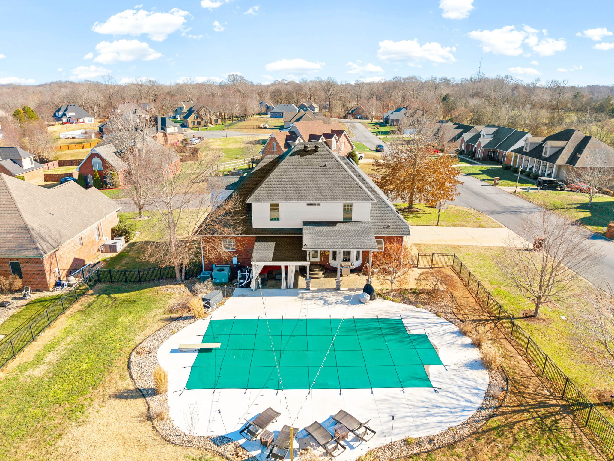 Clarksville, Tennessee, 37043, United States, 5 Bedrooms Bedrooms, ,3 BathroomsBathrooms,Residential,For Sale,2009051