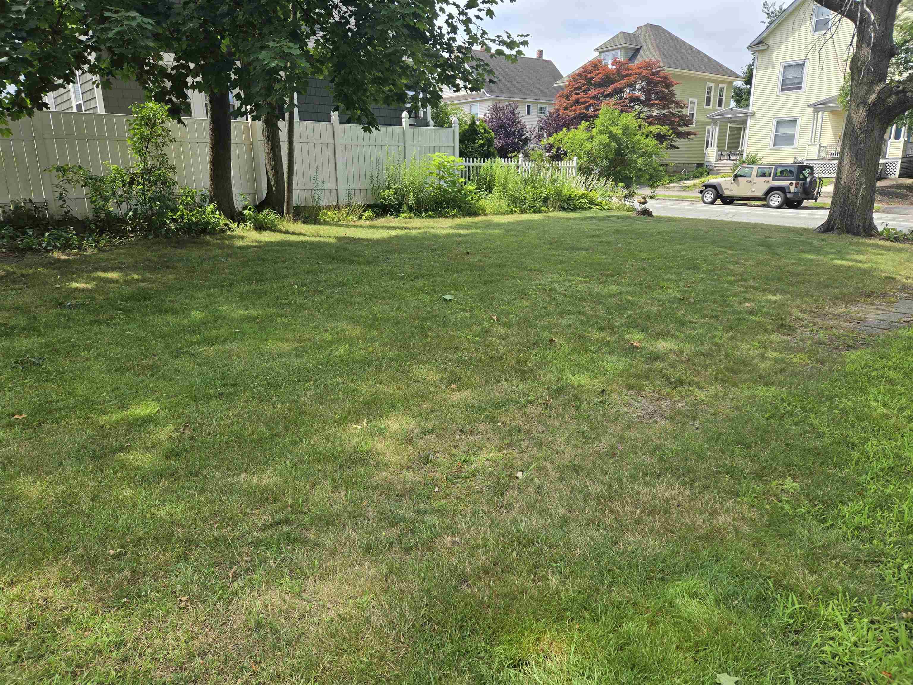 Manchester, New Hampshire, 03104, United States, 3 Bedrooms Bedrooms, ,3 BathroomsBathrooms,Residential,For Sale,1896803