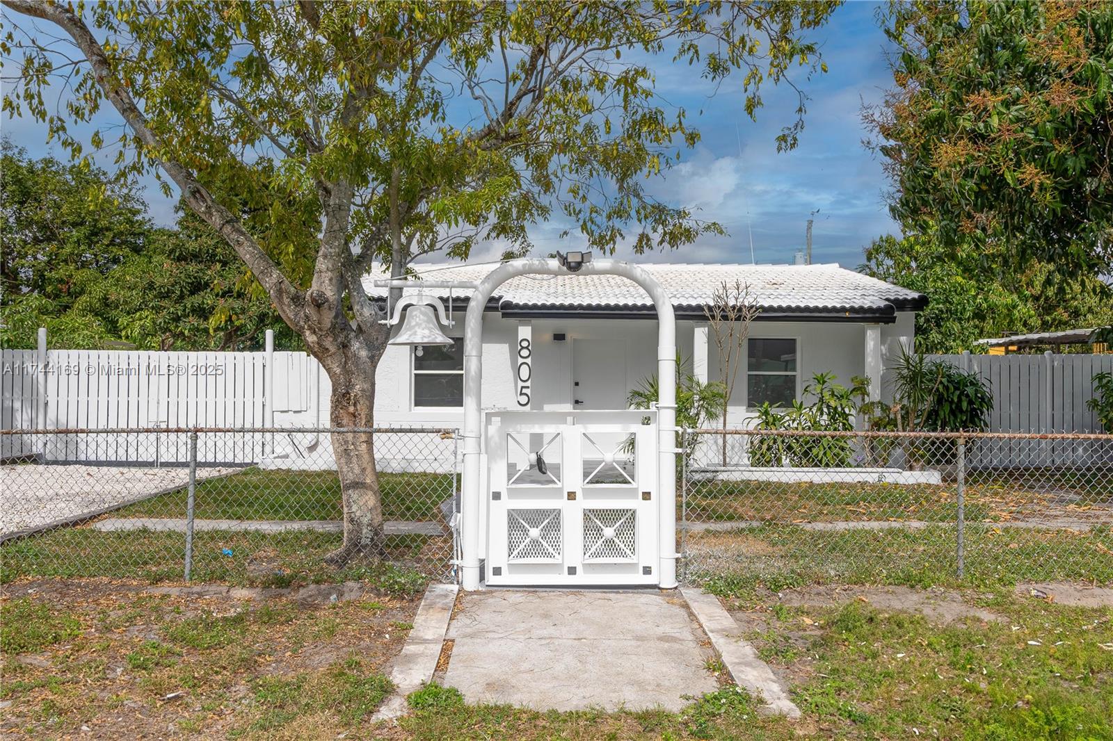 Opa-locka, Florida, 33054, United States, 3 Bedrooms Bedrooms, ,2 BathroomsBathrooms,Residential,For Sale,1981872