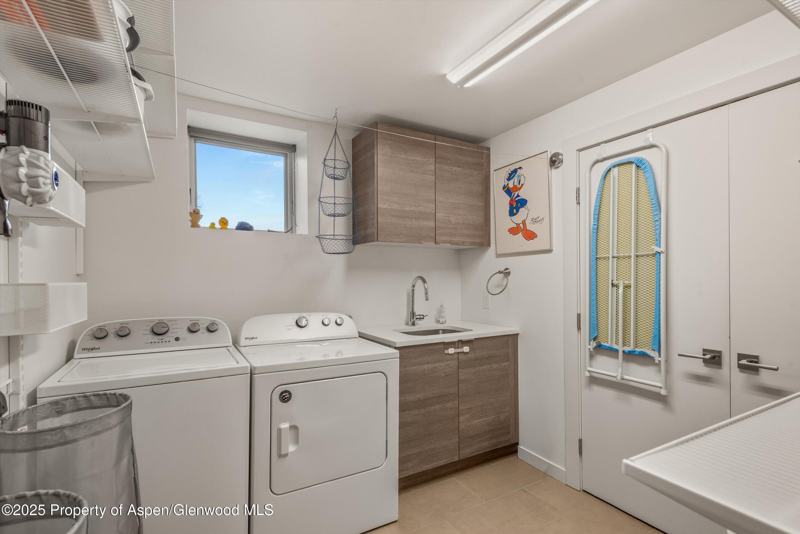 Carbondale, Colorado, 81623, United States, 3 Bedrooms Bedrooms, ,3 BathroomsBathrooms,Residential,For Sale,1989152