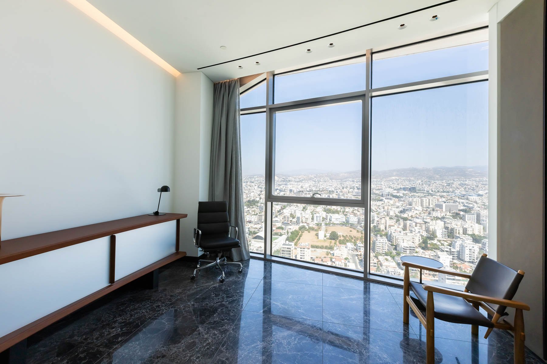  Beachfront Whole-Floor Sky Residence Panoramic Sea Views in Limassol - 物件實景