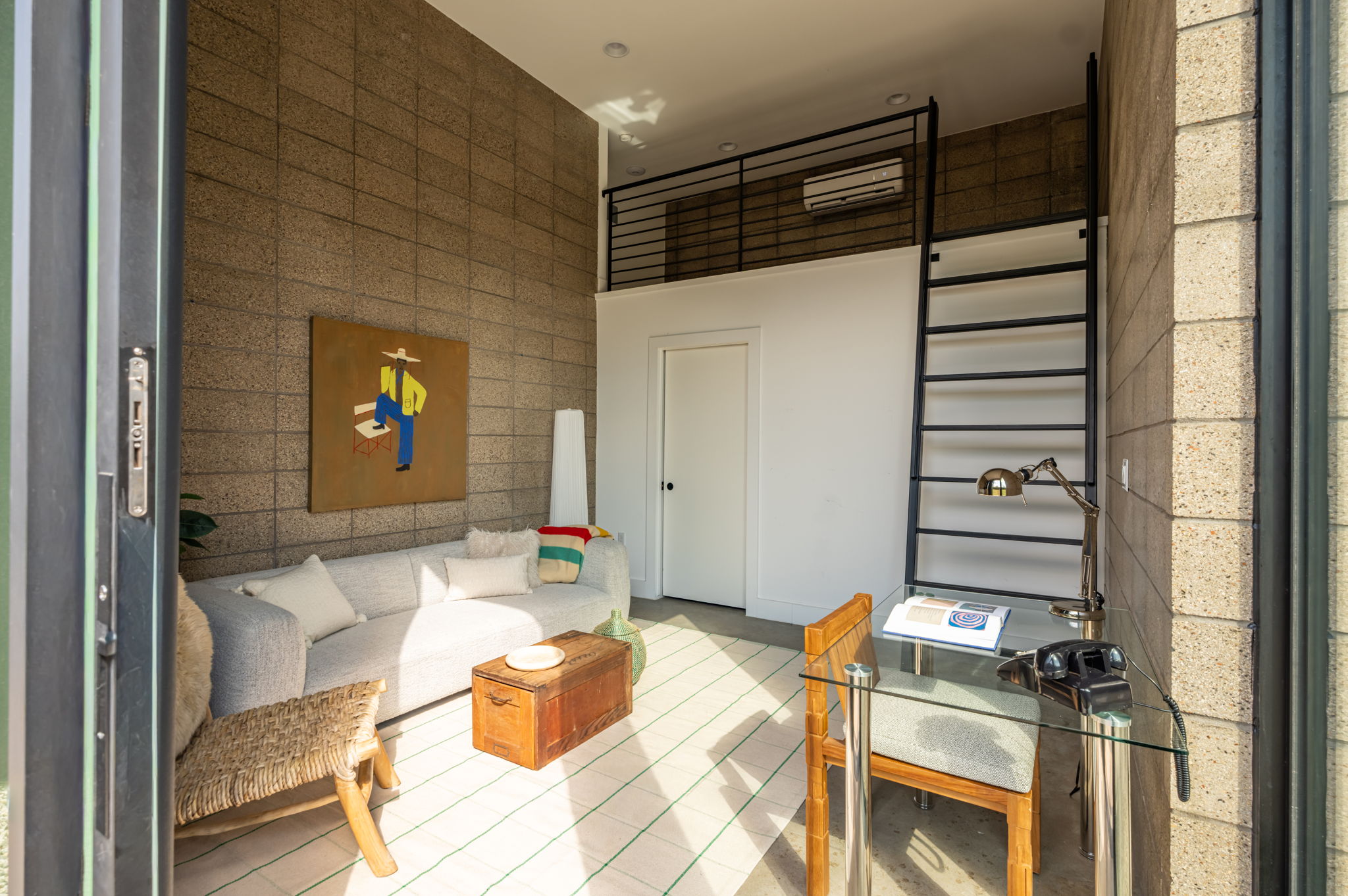  E. 2nd Sancuarty - 物件實景