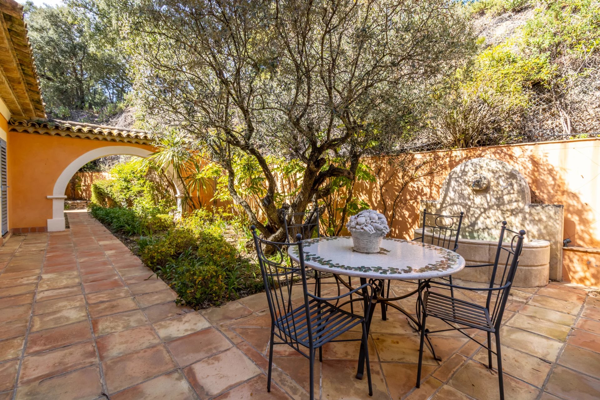 Sainte-Maxime, Provence-Alpes-Côte d’Azur, 83120, FR, 6 Bedrooms Bedrooms, ,7 BathroomsBathrooms,Residential,For Sale,1570593