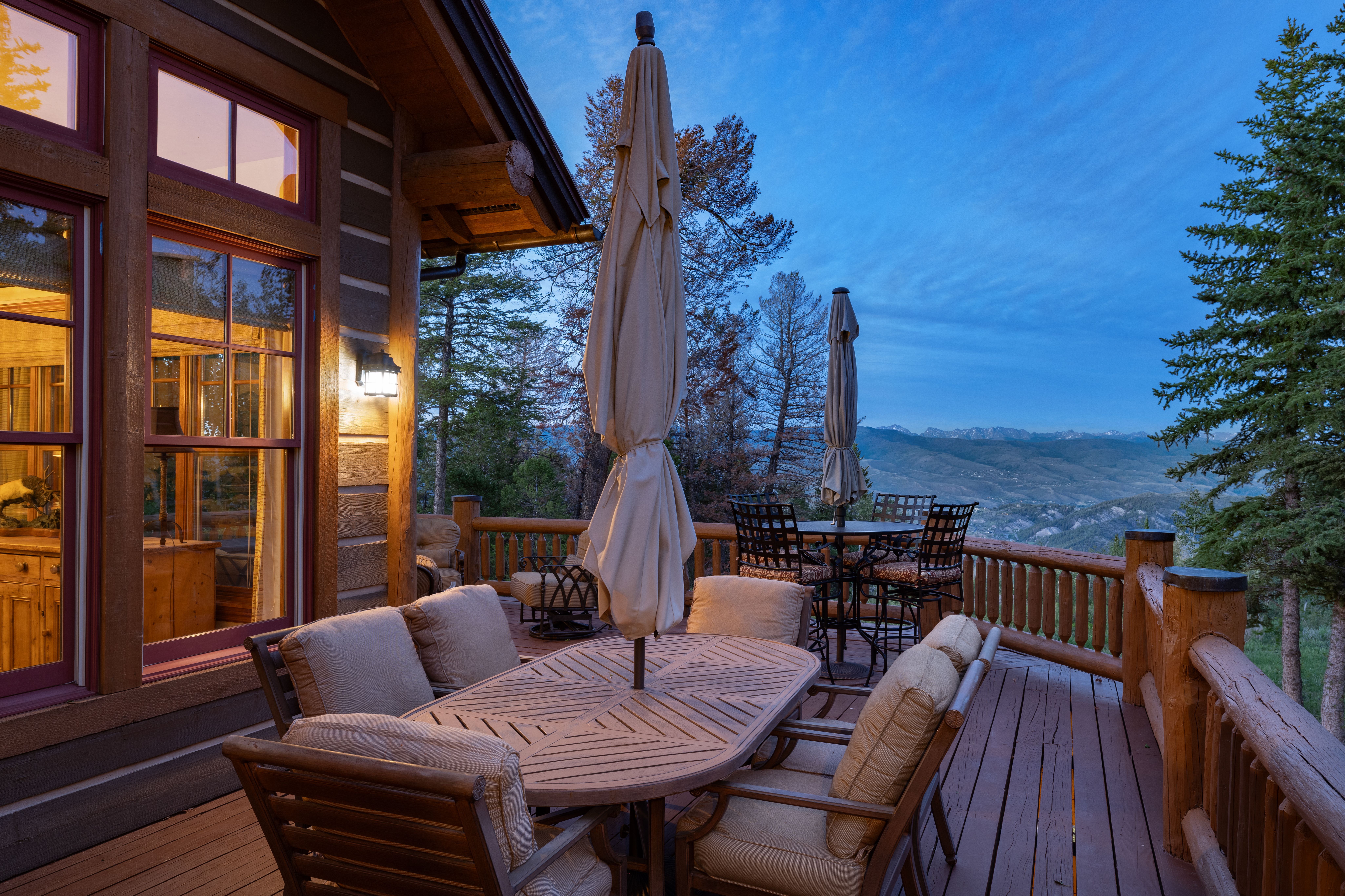  Sweeping Gore Range and Cordillera Golf Course views - 物件實景