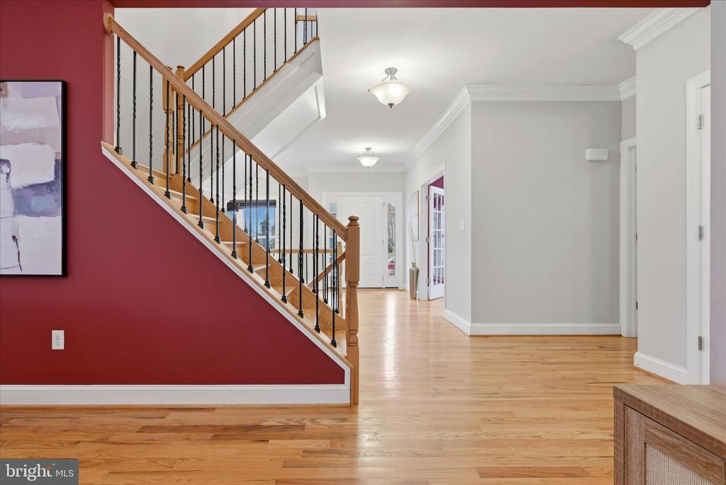 Winchester, Virginia, 22602, United States, 6 Bedrooms Bedrooms, ,5 BathroomsBathrooms,Residential,For Sale,2032756