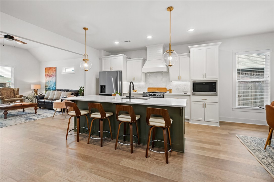 Bentonville, Arkansas, 72713, United States, 4 Bedrooms Bedrooms, ,3 BathroomsBathrooms,Residential,For Sale,2002905