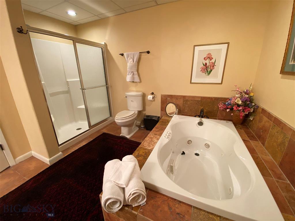 Butte, Montana, 59701, United States, 6 Bedrooms Bedrooms, ,6 BathroomsBathrooms,Residential,For Sale,1981460