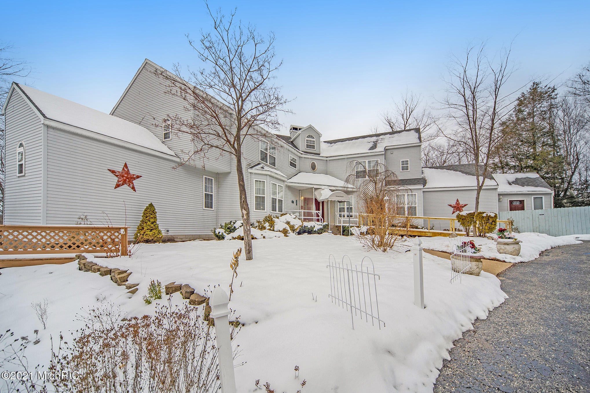 Harbor Springs, Michigan, 49740, United States, 5 Bedrooms Bedrooms, ,6 BathroomsBathrooms,Residential,For Sale,1914650