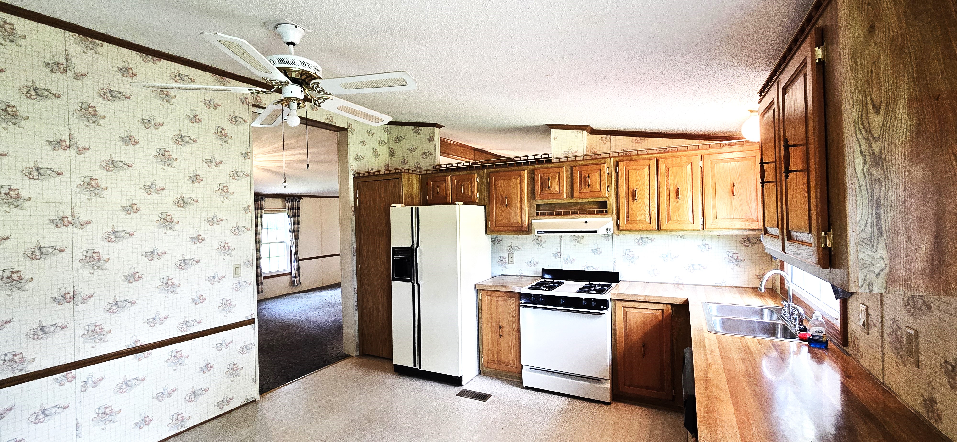 Osawatomie, Kansas, 66064, United States, 3 Bedrooms Bedrooms, ,2 BathroomsBathrooms,Residential,For Sale,1920353