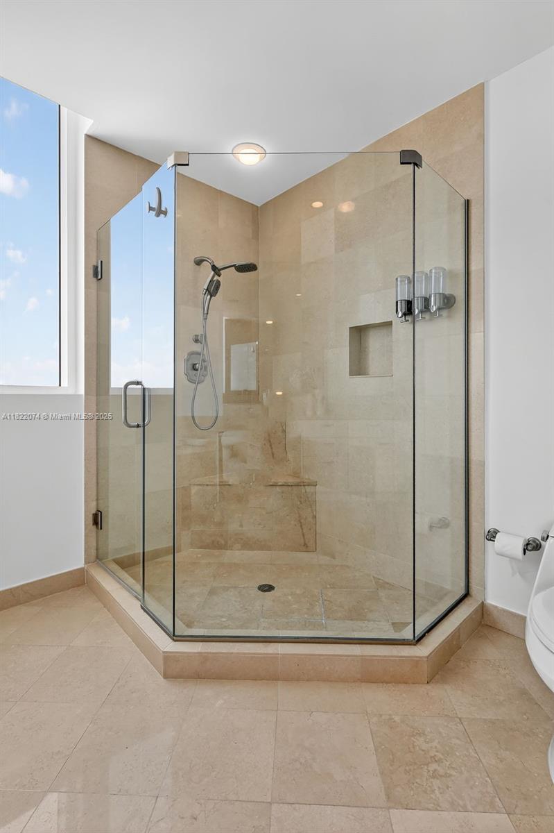 Aventura, Florida, 33180, United States, 4 Bedrooms Bedrooms, ,7 BathroomsBathrooms,Residential,For Sale,1890207
