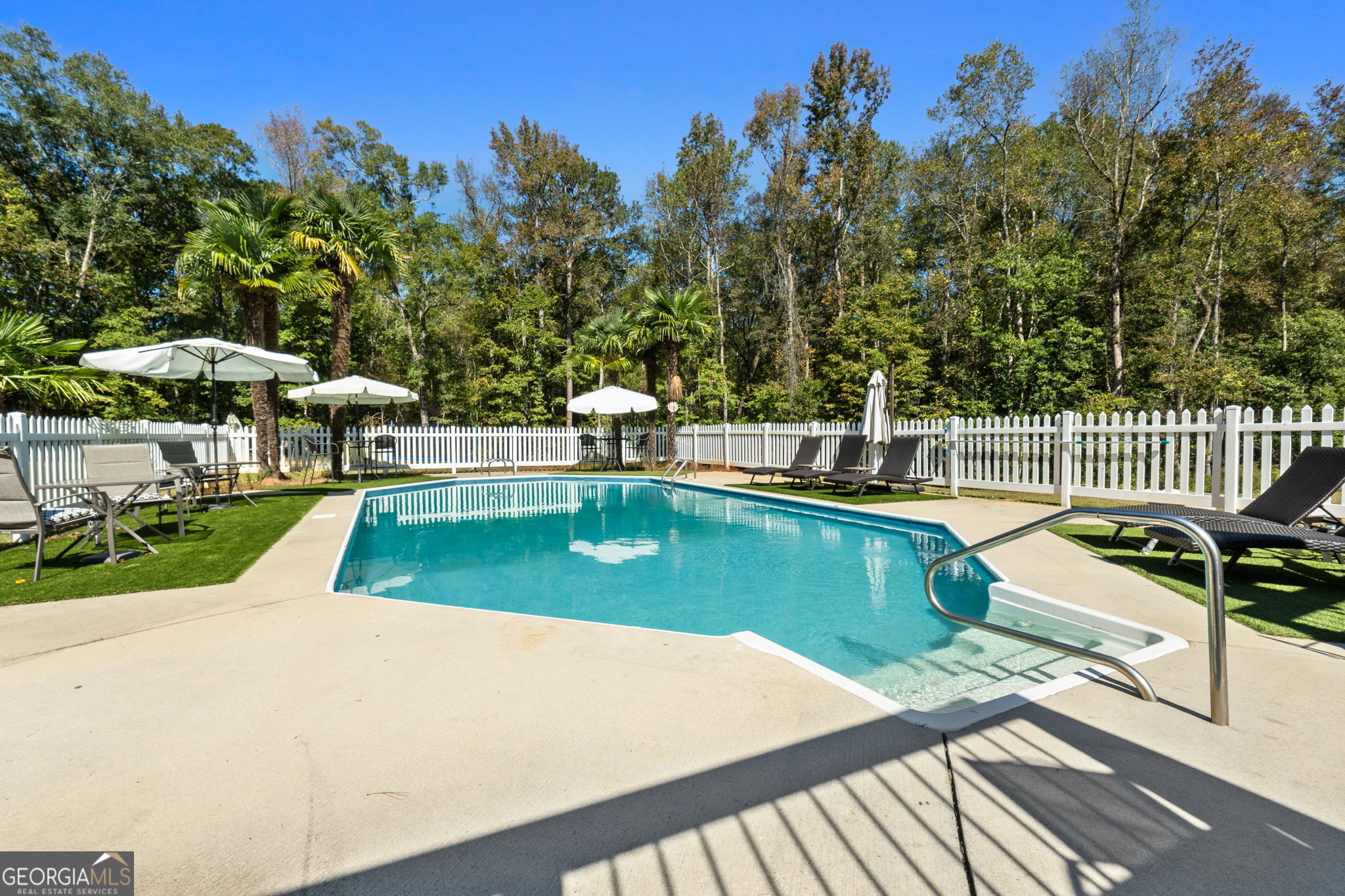 Meansville, Georgia, 30256, United States, 5 Bedrooms Bedrooms, ,4 BathroomsBathrooms,Residential,For Sale,2002650