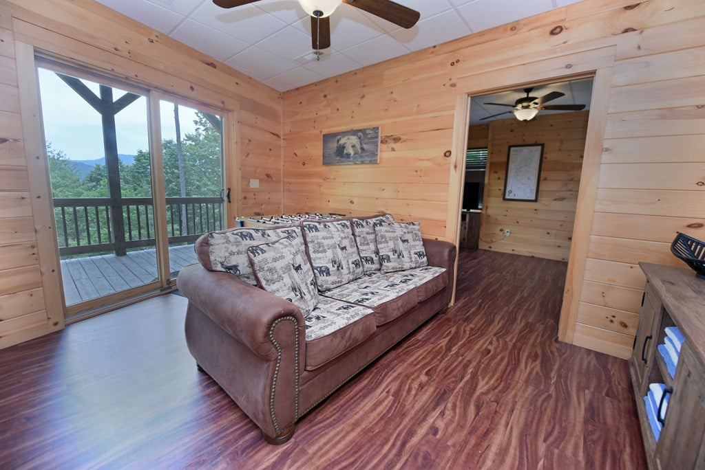 Blue Ridge, Georgia, 30513, United States, 3 Bedrooms Bedrooms, ,2 BathroomsBathrooms,Residential,For Sale,1859730