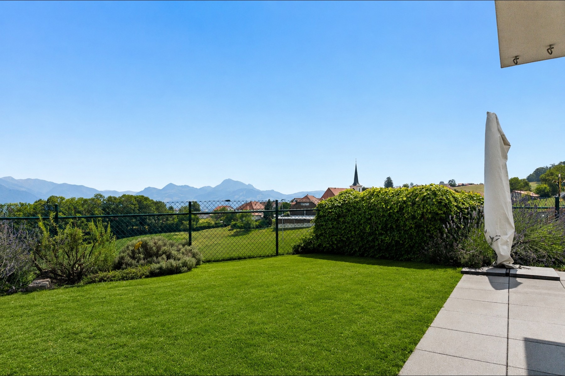  4.5-room apartment with a private garden and breathtaking views of Moléson - 物件實景