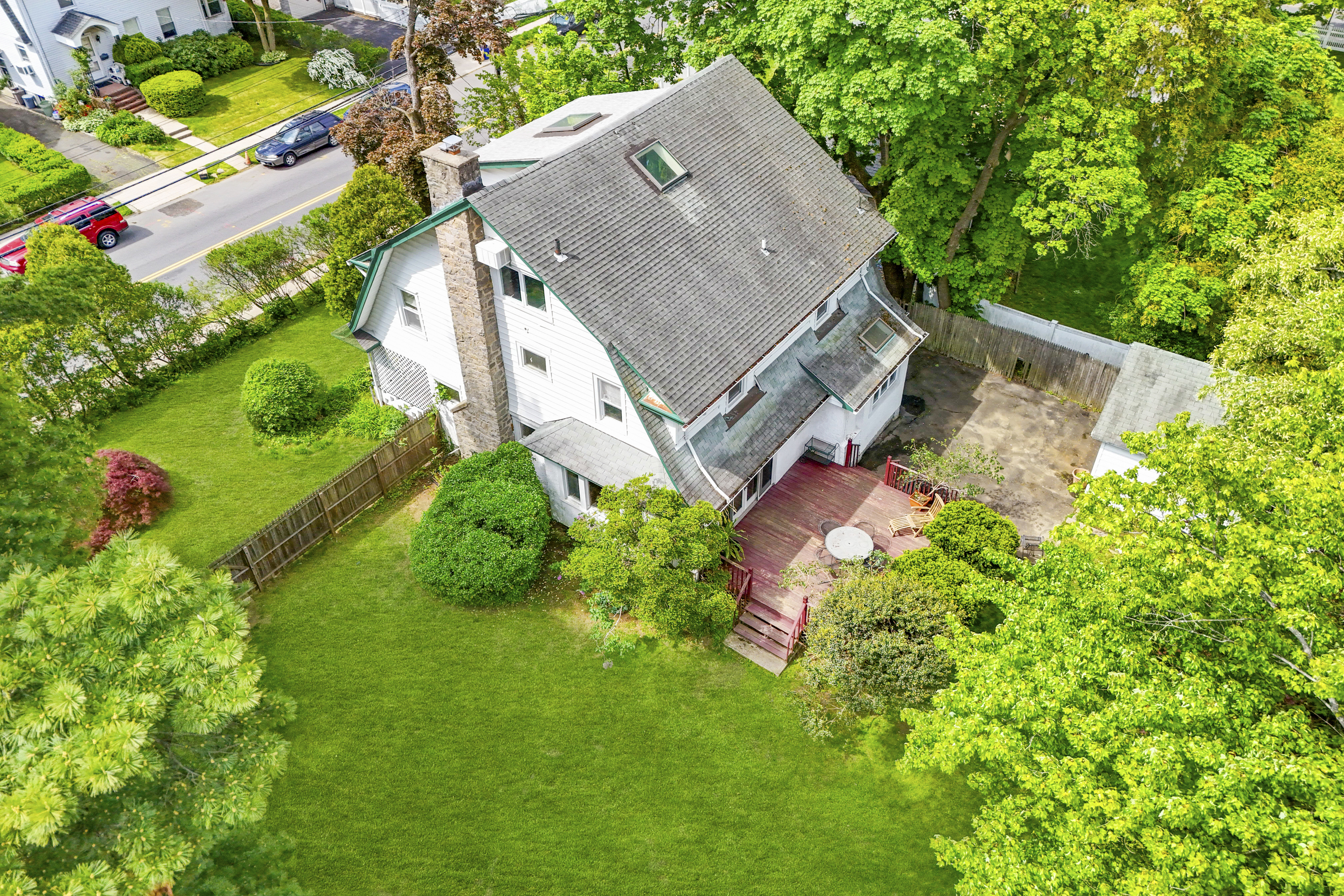  Classic New Rochelle Colonial - 物件實景