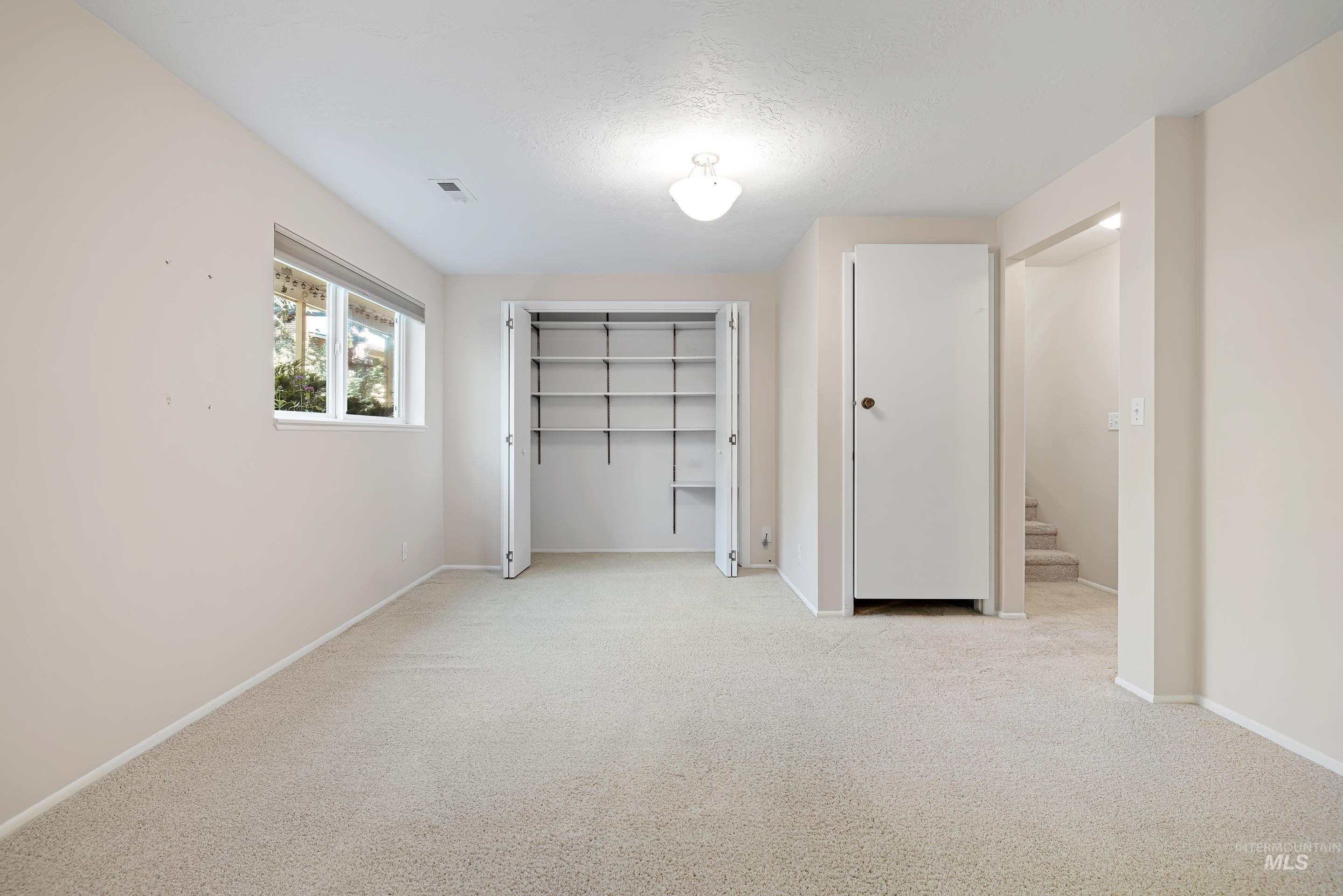 4101 Kingswood, Boise, Idaho, 83704-3340, United States, 4 Bedrooms Bedrooms, ,3 BathroomsBathrooms,Residential,For Sale,4101 Kingswood,1437172