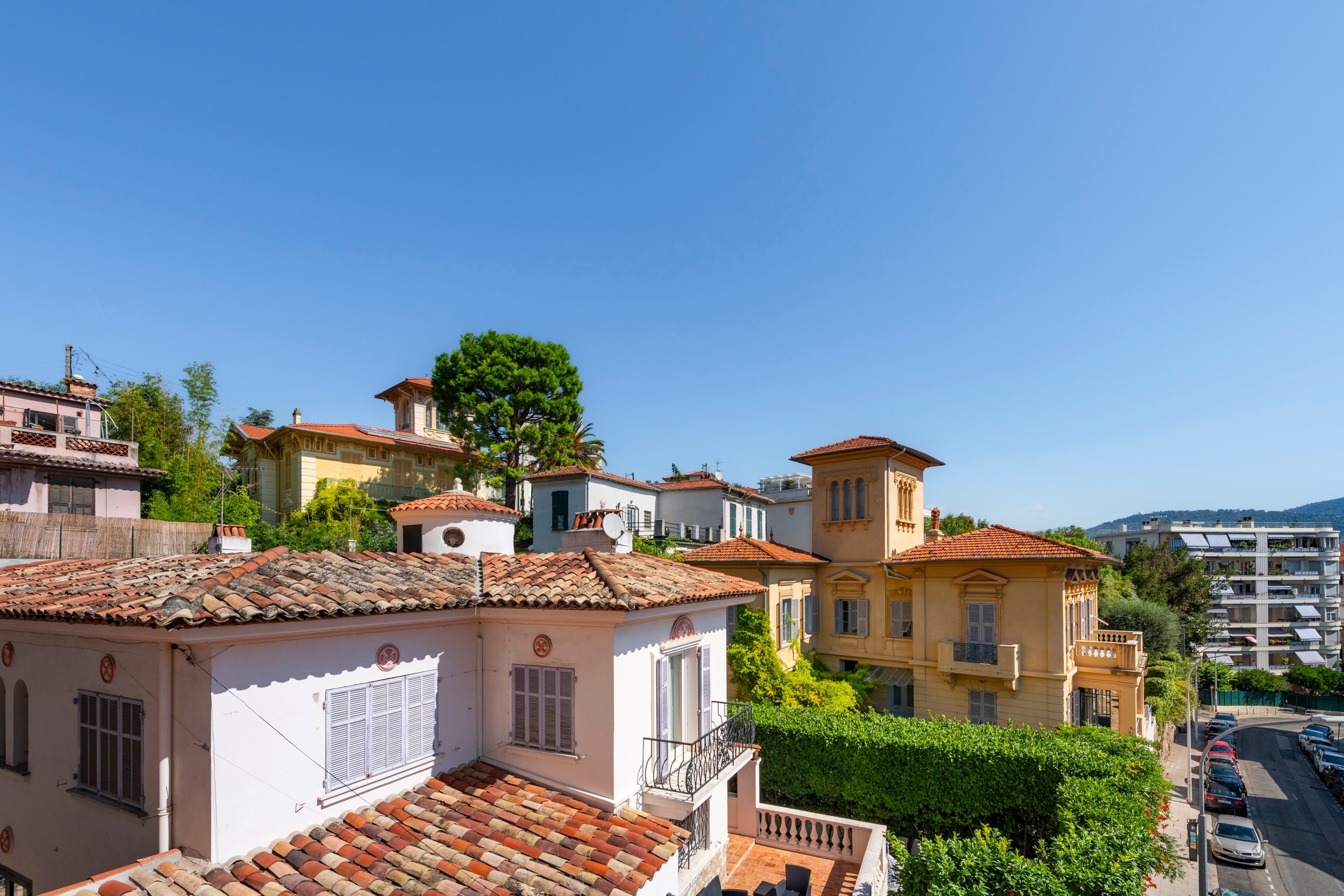  Parc Impérial - Exclusive listing: renovated 2-bed apartment with terrace and v… - 物件實景