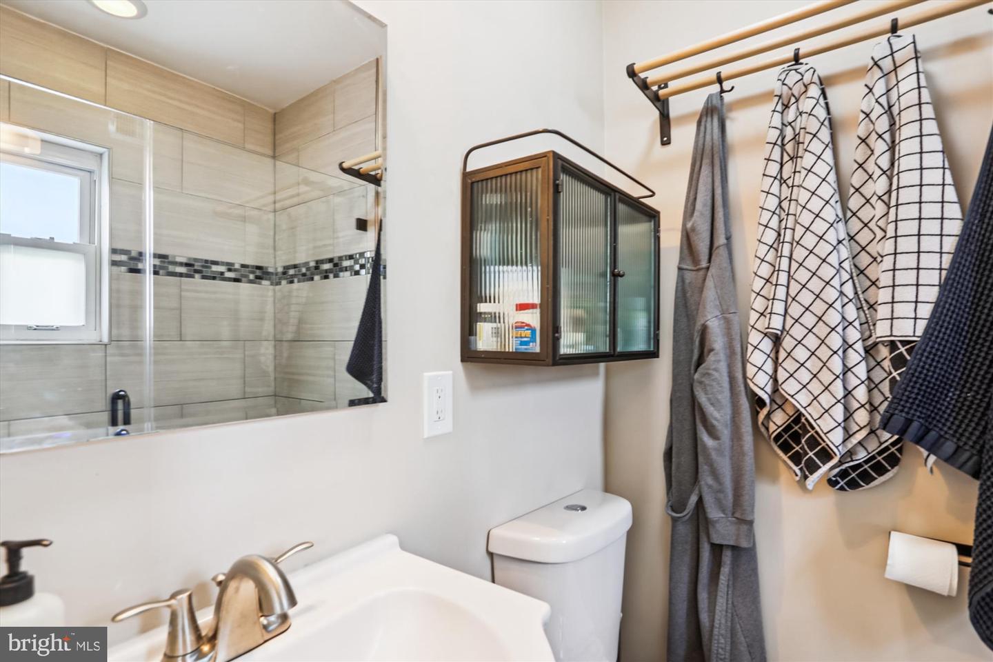 Washington, District of Columbia, 20011, United States, 3 Bedrooms Bedrooms, ,4 BathroomsBathrooms,Residential,For Sale,1941058