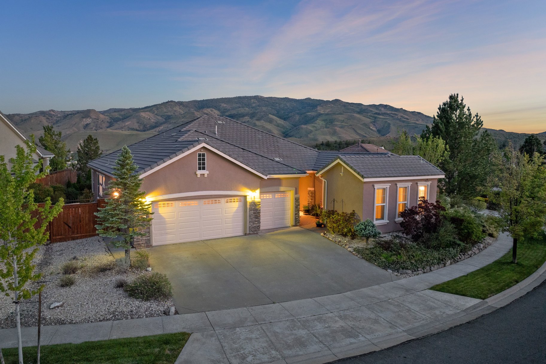  Sierra Canyon’s Largest Floor Plan with Sweeping Mountain & Sunset Views - 物件實景