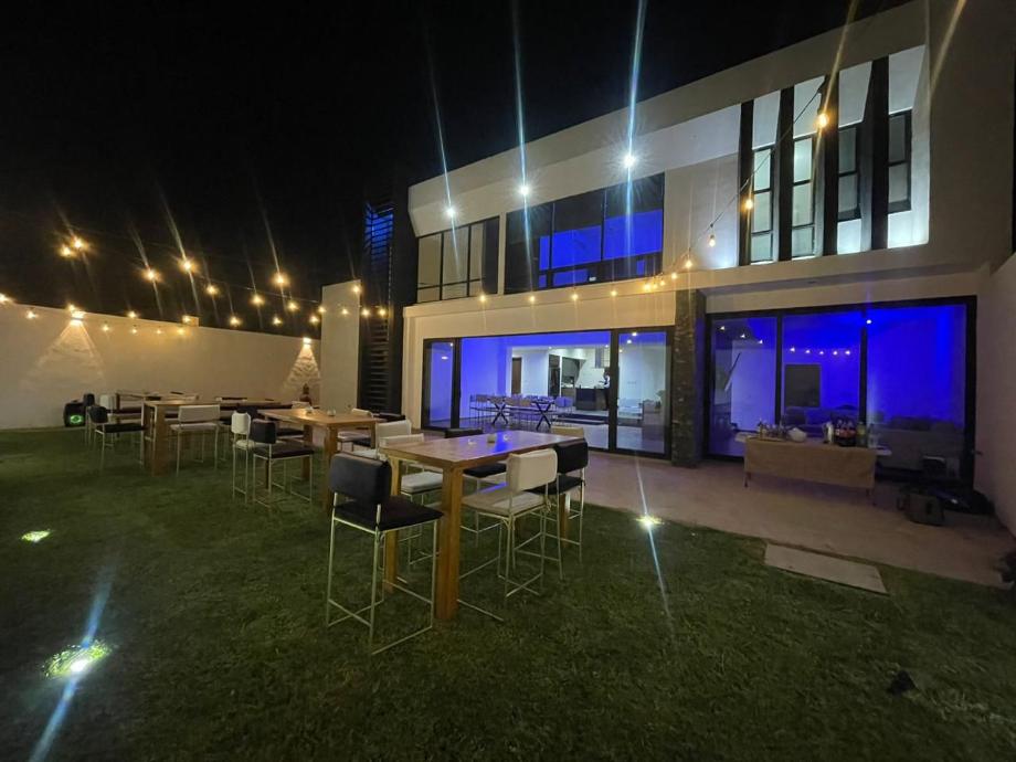 Torreón, Coahuila de Zaragoza, 27106, Mexico, 3 Bedrooms Bedrooms, ,4 BathroomsBathrooms,Residential,For Sale,1991991