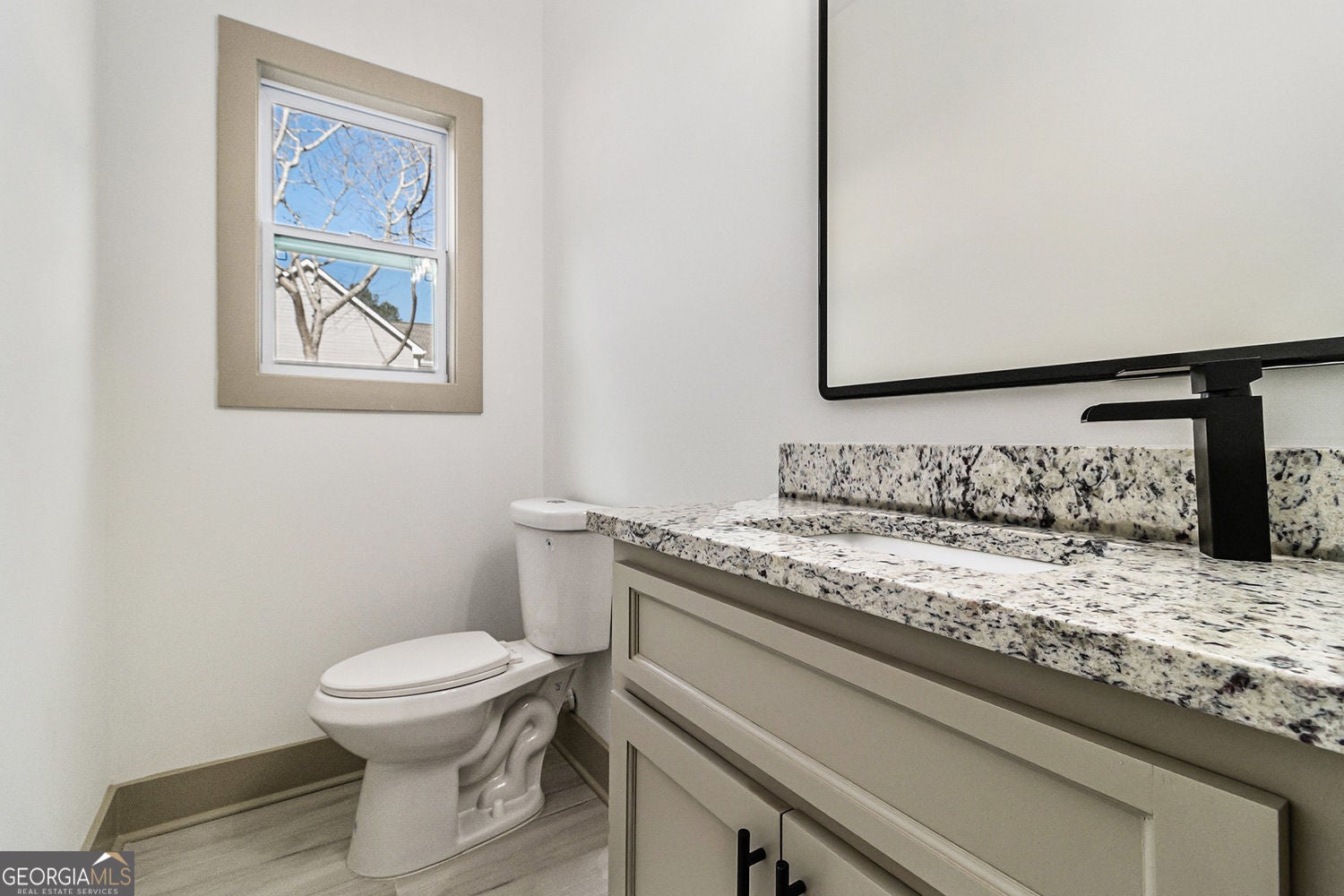 Oxford, Georgia, 30054, United States, 4 Bedrooms Bedrooms, ,3 BathroomsBathrooms,Residential,For Sale,1952005