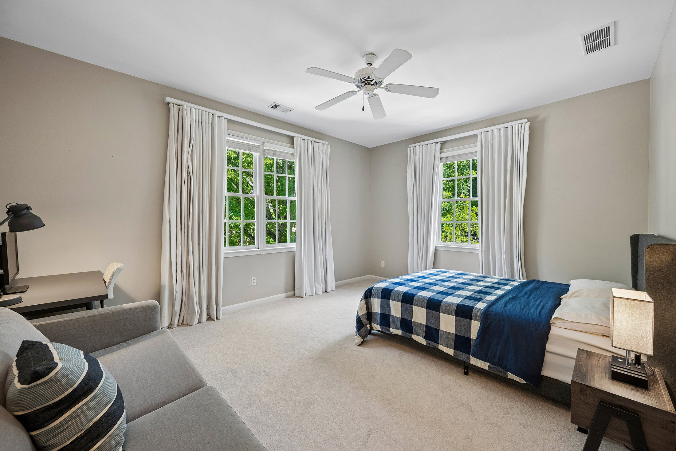  Stunning Cape Cod Residence in Sought-After Edmund Park - 物件實景