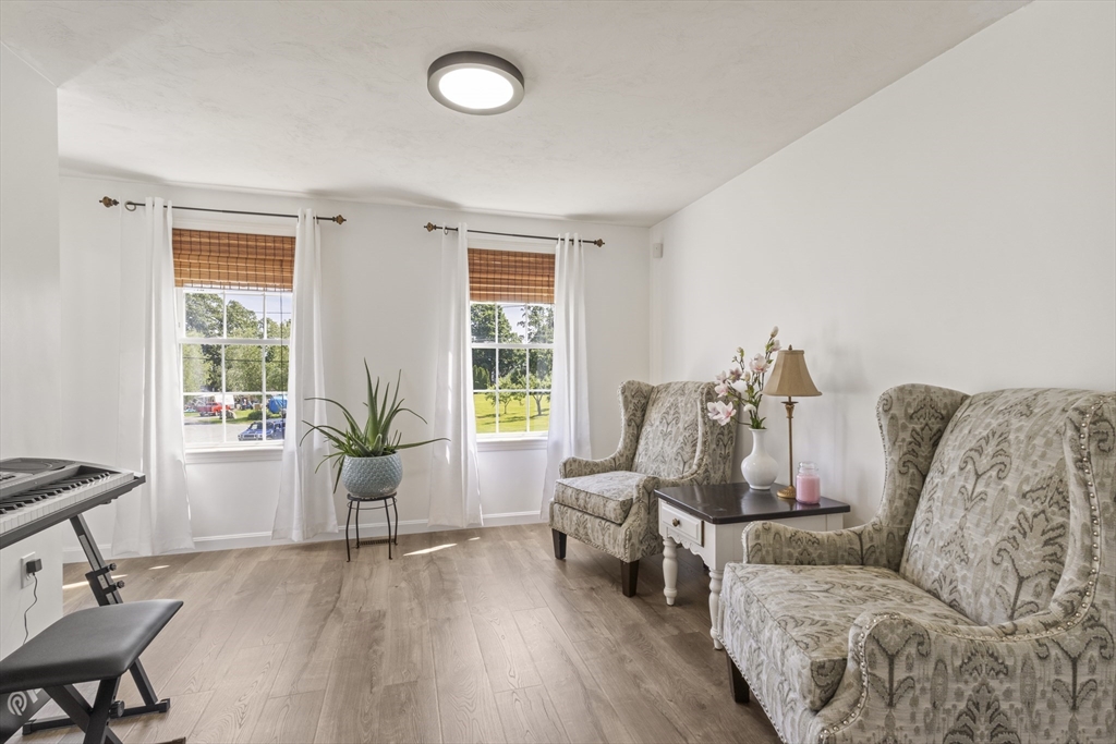 Bellingham, Massachusetts, 02019, United States, 3 Bedrooms Bedrooms, ,3 BathroomsBathrooms,Residential,For Sale,1938371