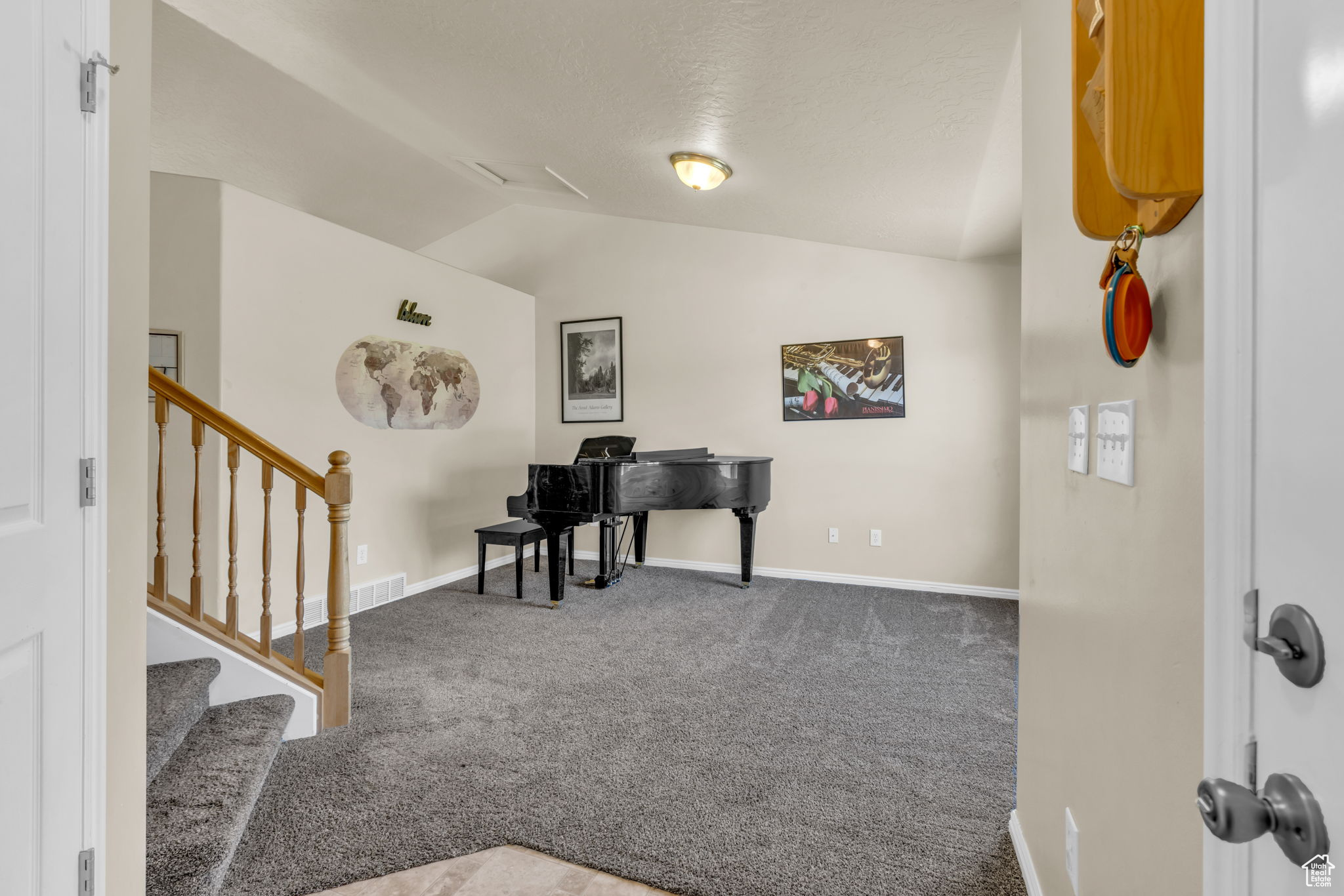 North Salt Lake, Utah, 84054, United States, 3 Bedrooms Bedrooms, ,3 BathroomsBathrooms,Residential,For Sale,1919524
